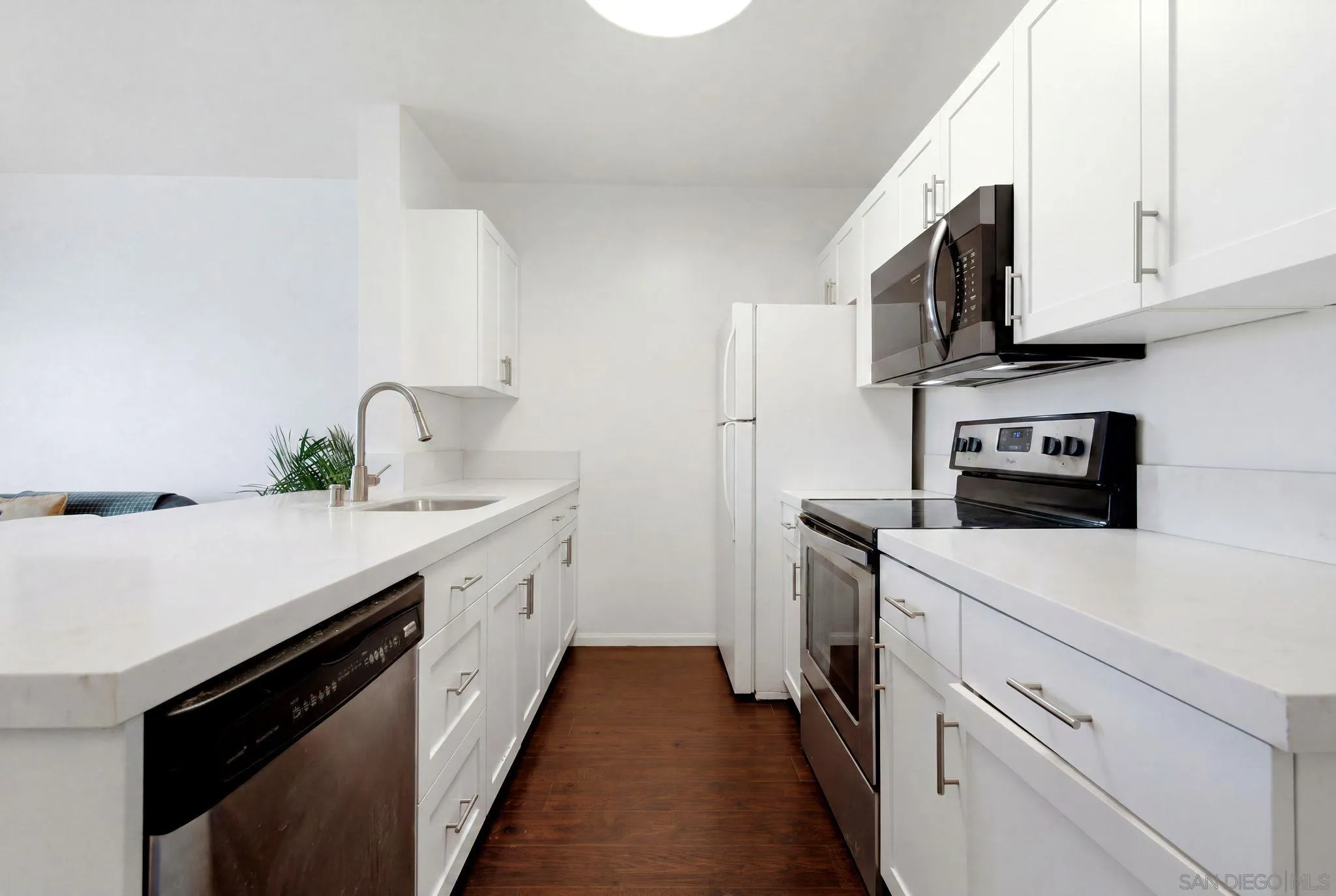 Photo #7: 260020343 Listing: Photo #7