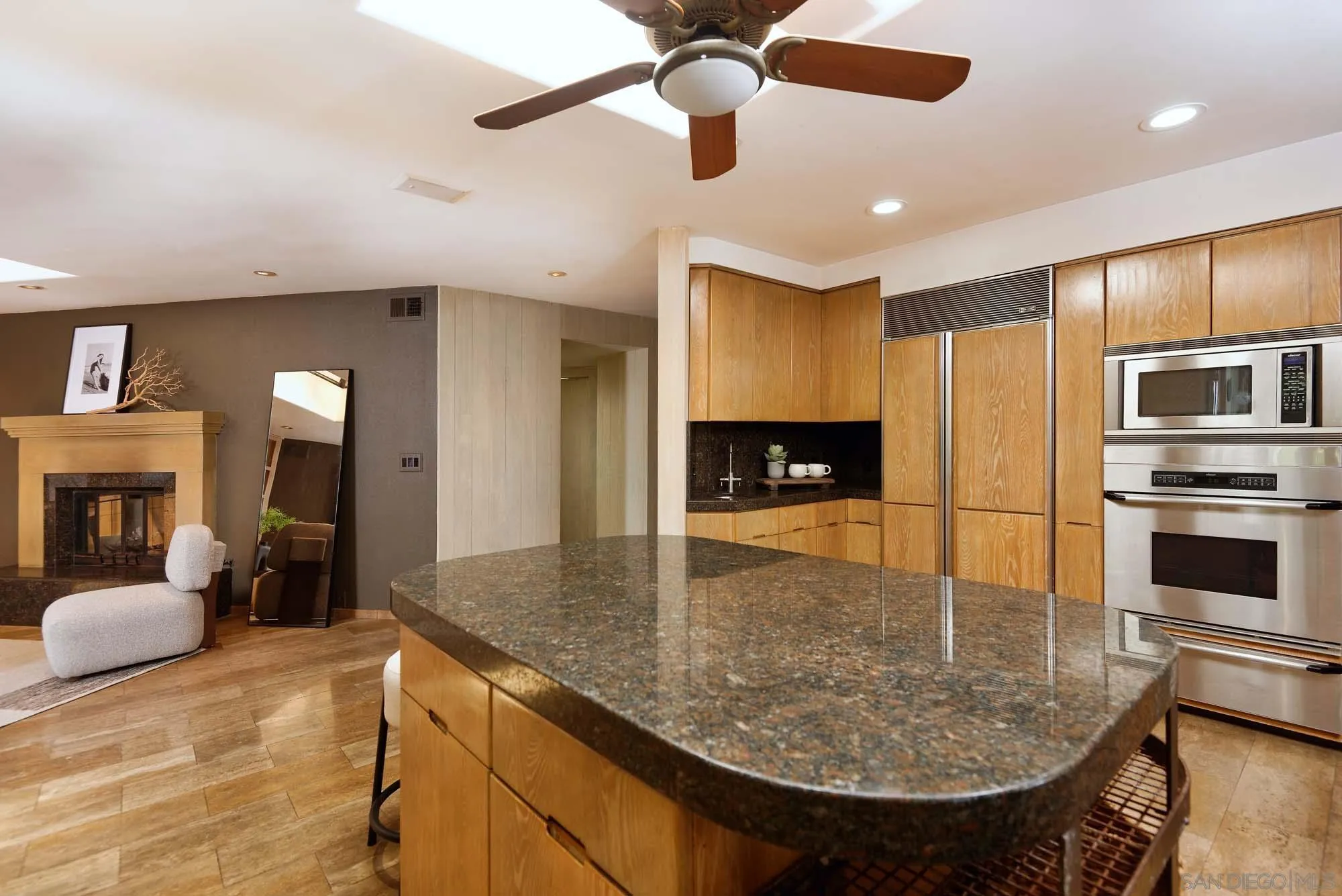 https://cdn.realtyfeed.com/cdn/127/260020344/5d7fd0a1490faff66433fb1d83b09c0a.webp