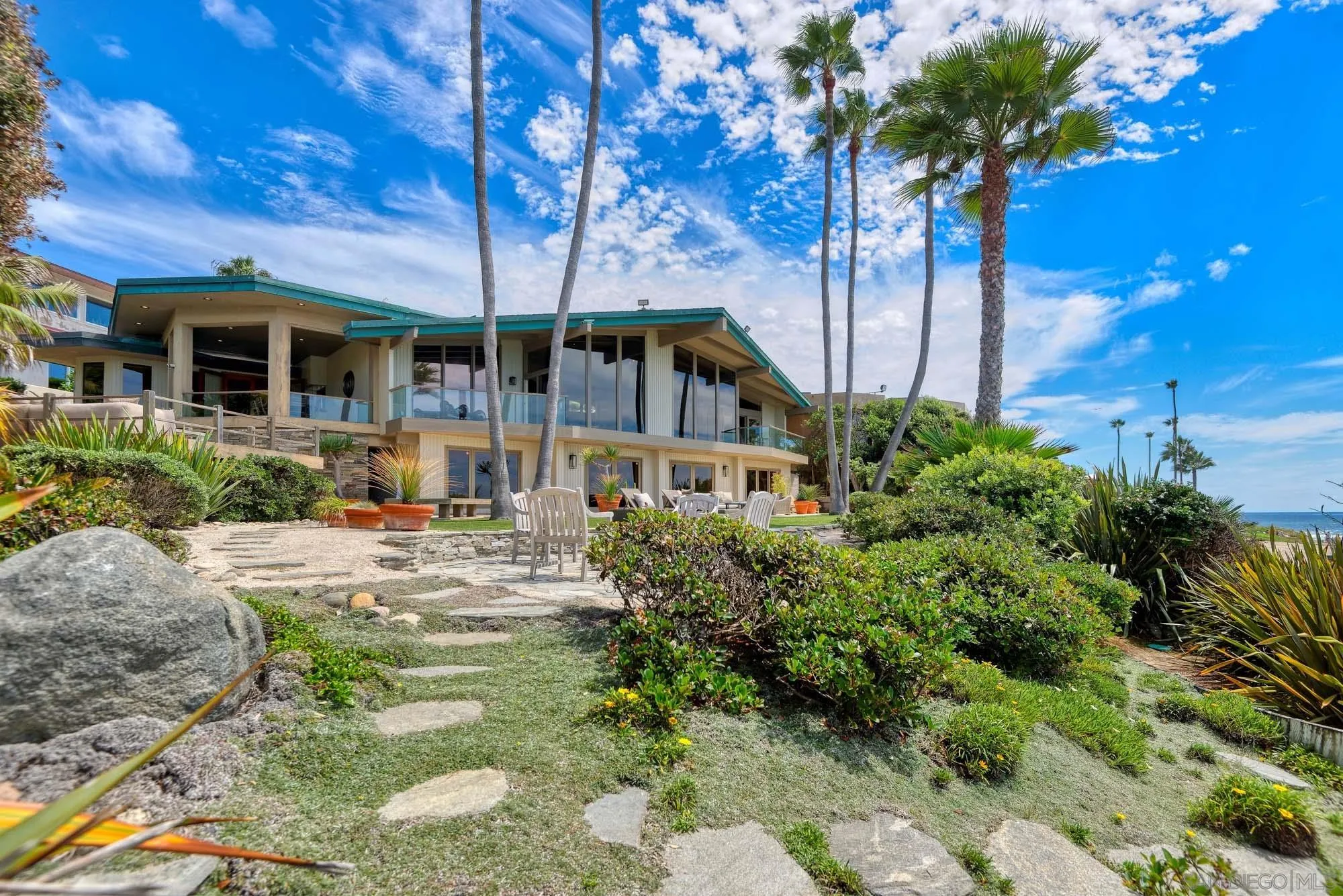 https://cdn.realtyfeed.com/cdn/127/260020344/e1425331af951f91e1c9d9aa8eb791a3.webp