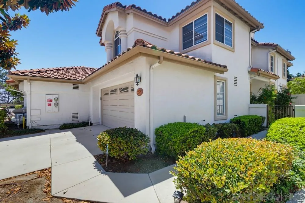 2505 Whispering Palms Loop, Chula Vista, CA 91915 - Photo 5 of 46, Chula Vista, CA