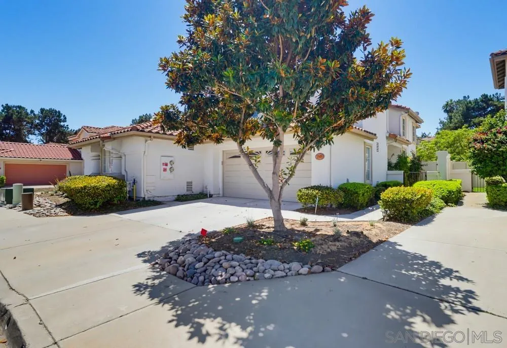 2505 Whispering Palms Loop, Chula Vista, CA 91915 - Photo 3 of 46, Chula Vista, CA