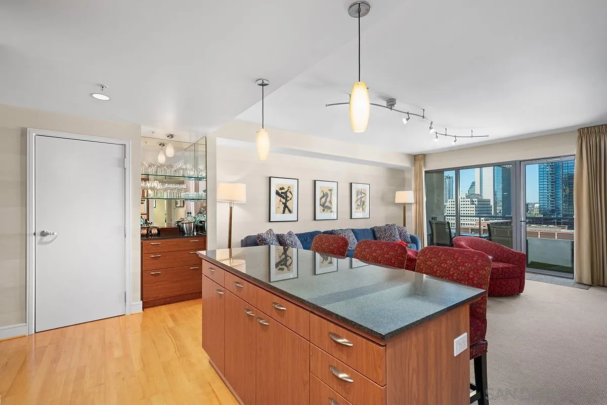 Photo #12: 260020347 Listing: Photo #12