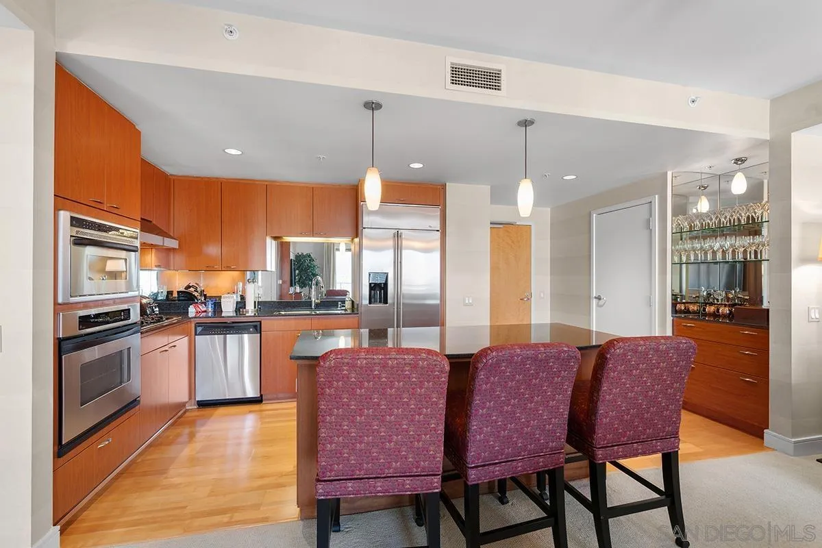 Photo #8: 260020347 Listing: Photo #8
