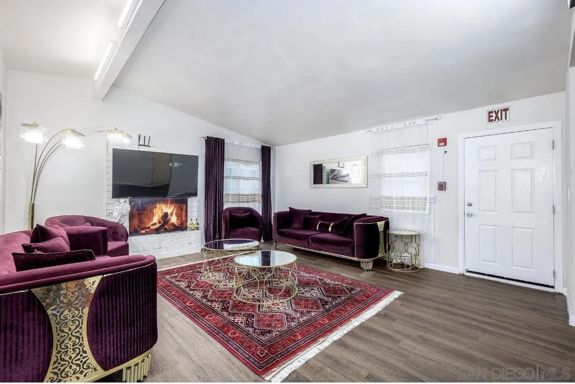 https://cdn.realtyfeed.com/cdn/127/260020348/309521b3aab5b67a712a00f7e66002f1.webp