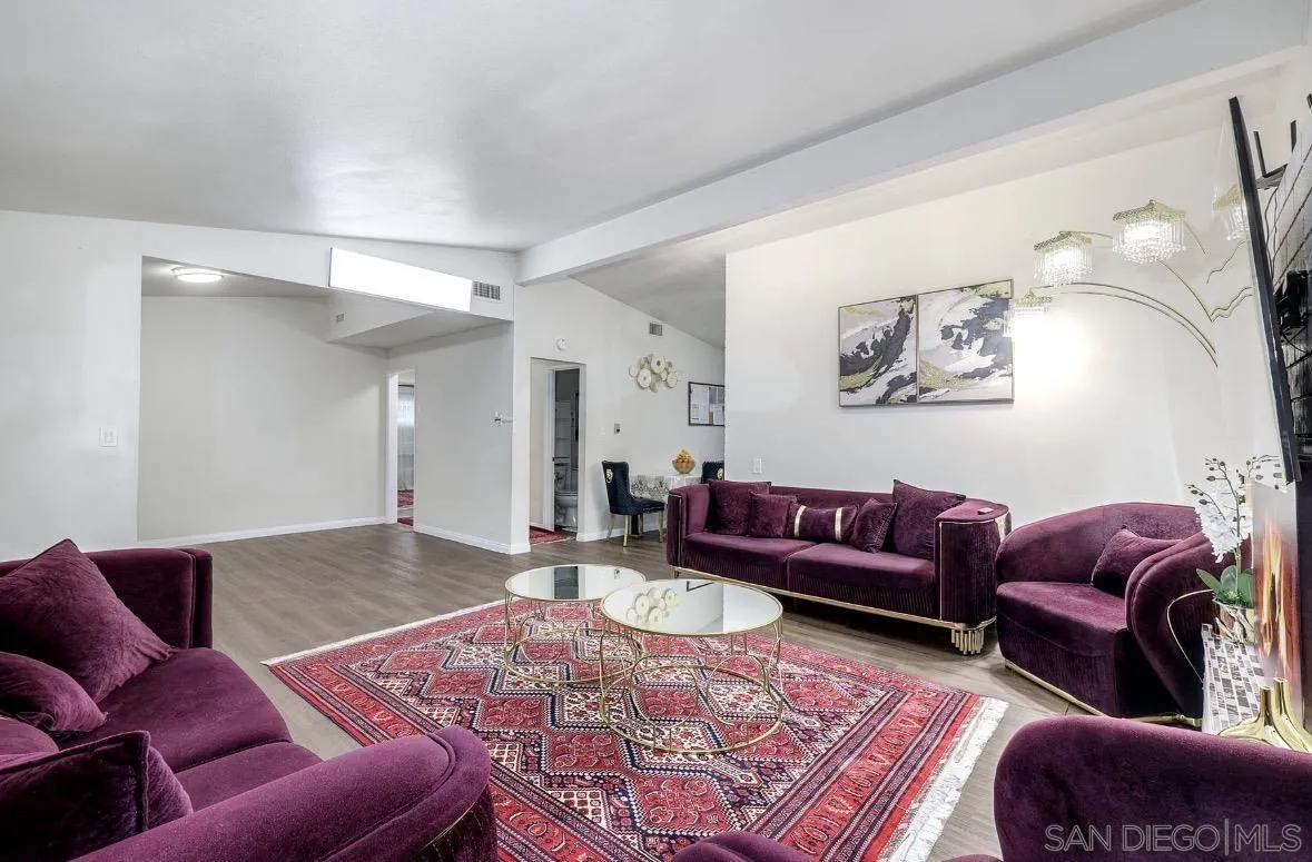 https://cdn.realtyfeed.com/cdn/127/260020348/6d1c56ffb7f00d345dbef946ace12727.webp
