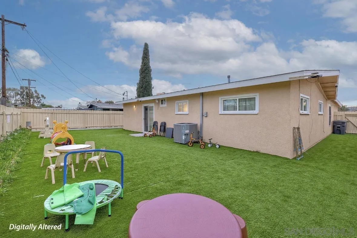 https://cdn.realtyfeed.com/cdn/127/260020348/edb9b9372b893c3e9595ed845c1d8d7a.webp