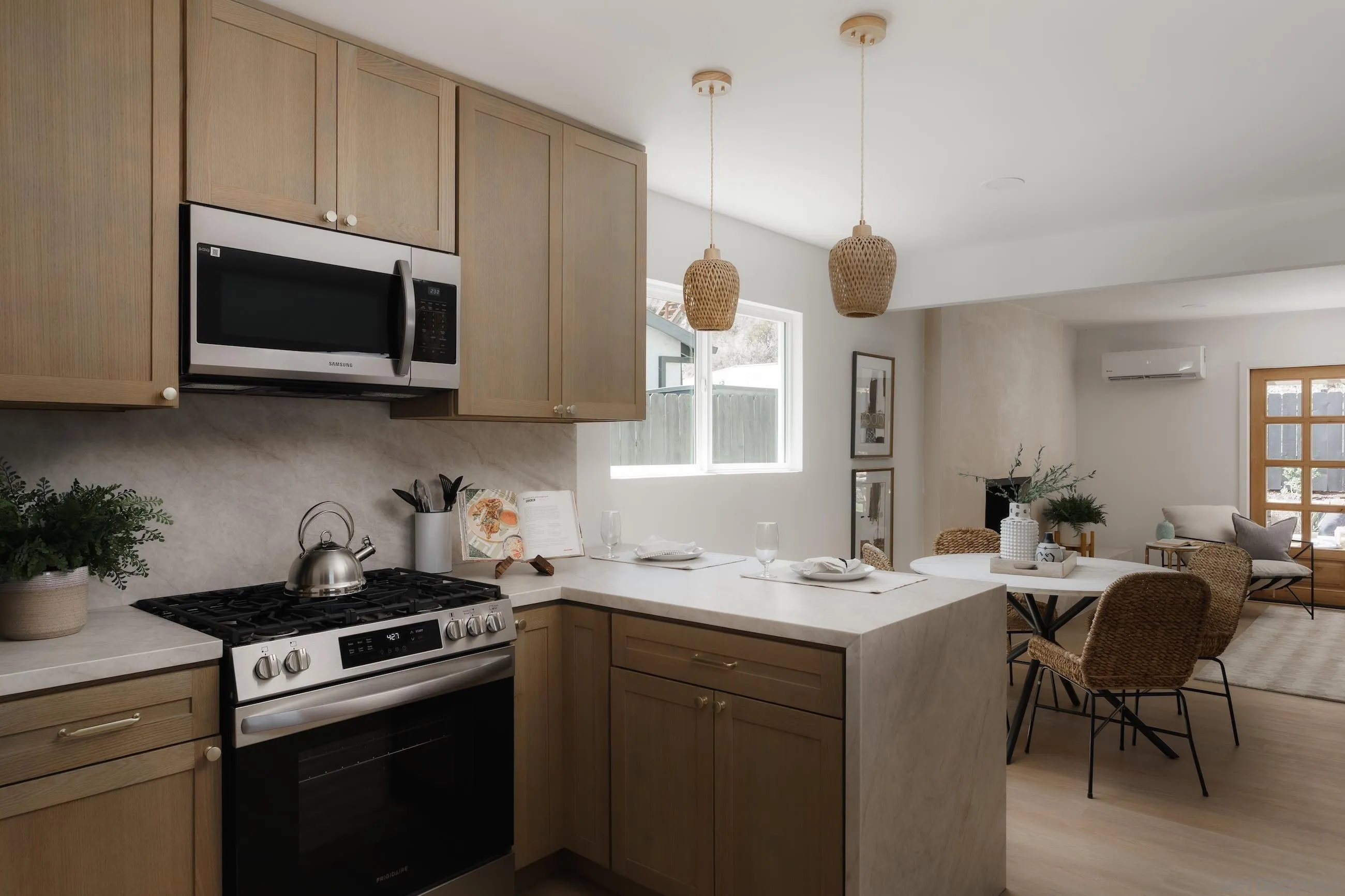 https://cdn.realtyfeed.com/cdn/127/260020350/8a23637257d13dc1060aa14f5ad1727d.webp