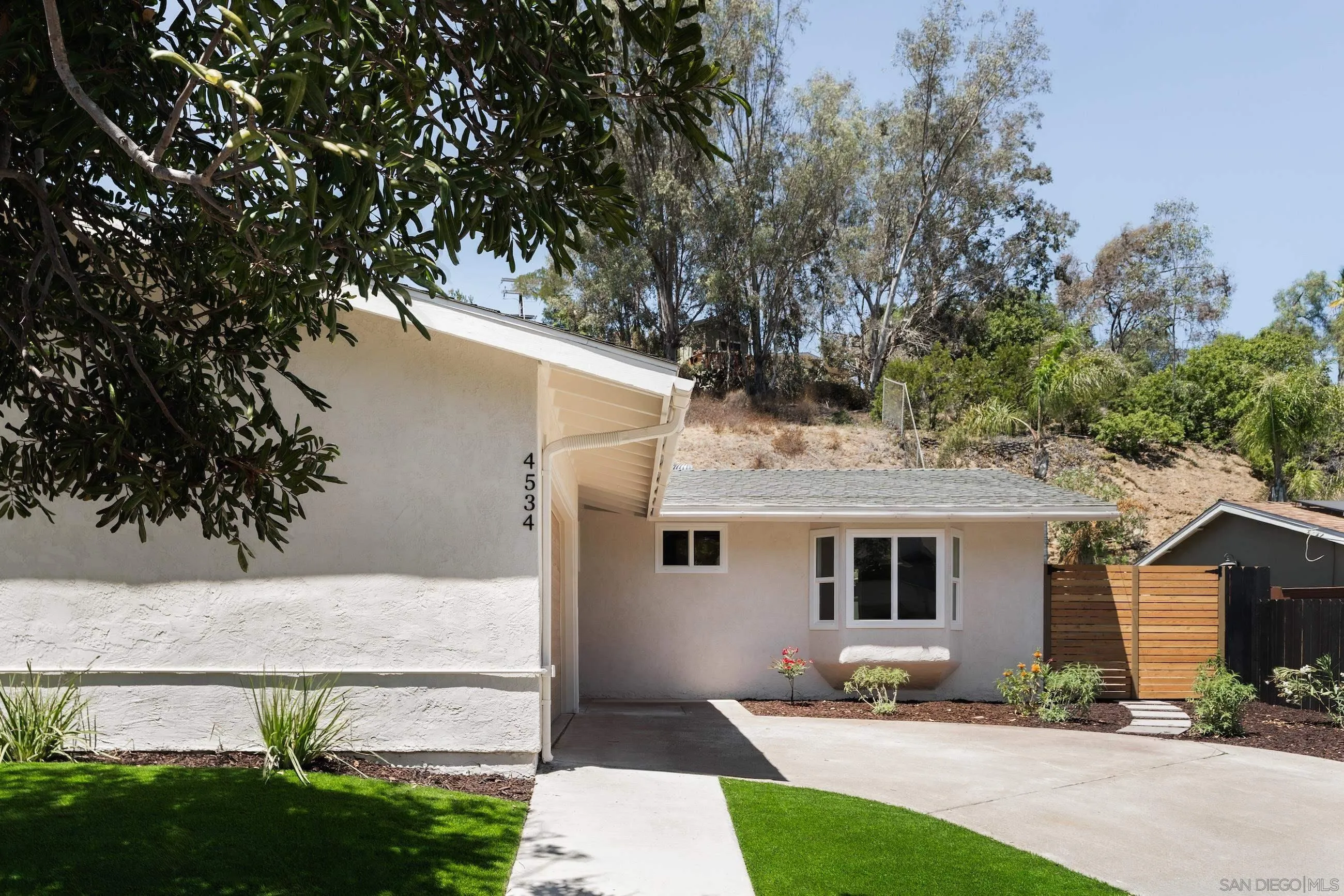 https://cdn.realtyfeed.com/cdn/127/260020350/92990a640b6c6d44ad26cbf6576c0c96.webp