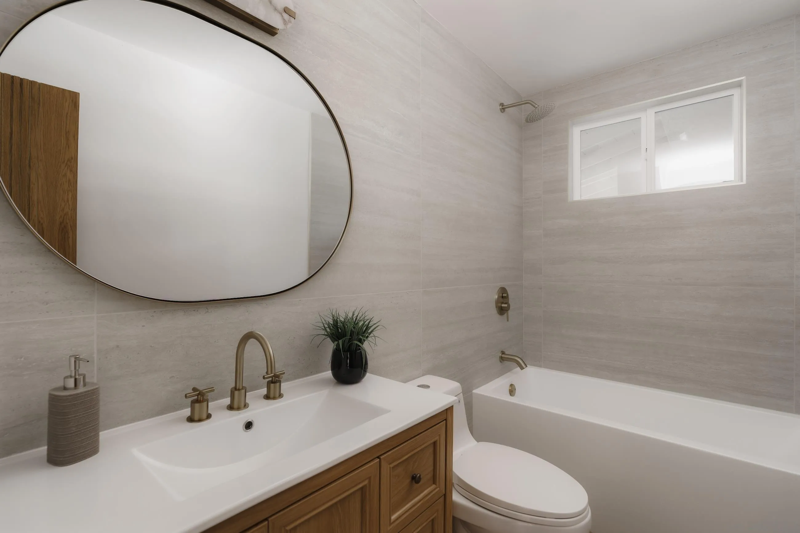 https://cdn.realtyfeed.com/cdn/127/260020350/cdae19620ef7e637f5557851836f6c96.webp