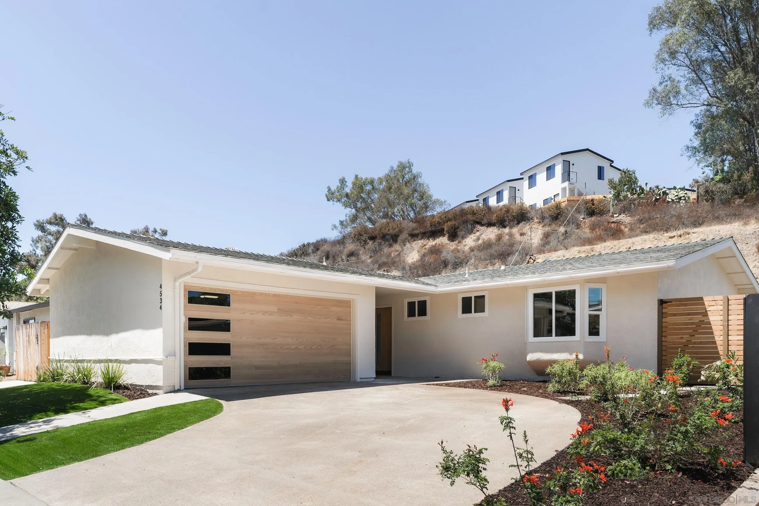 4534 Chateau Dr, San Diego, CA 92117 - Photo 4 of 23, San Diego, CA