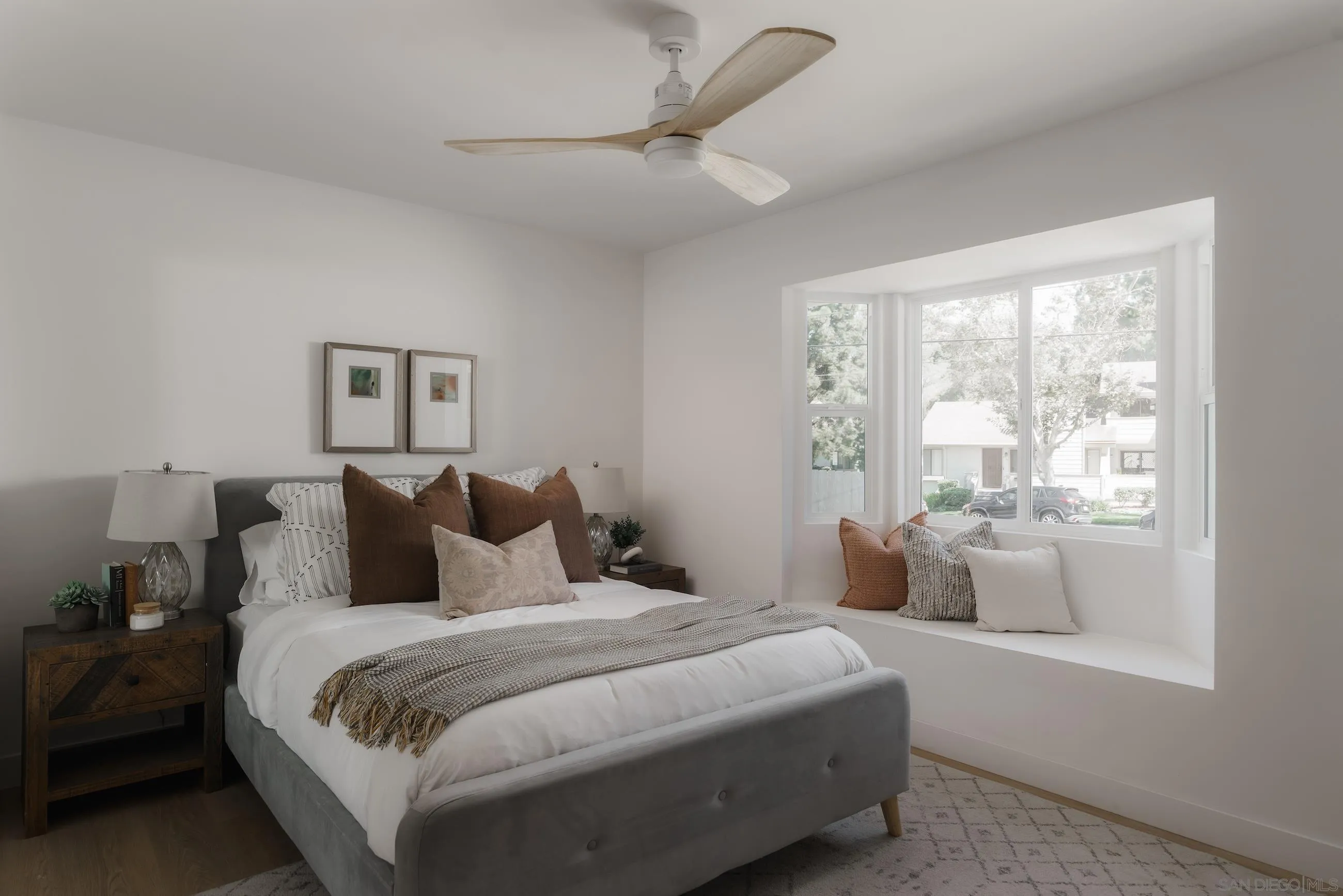 https://cdn.realtyfeed.com/cdn/127/260020350/efac9af9cabdebd3ac855d5e68e6cd3d.webp