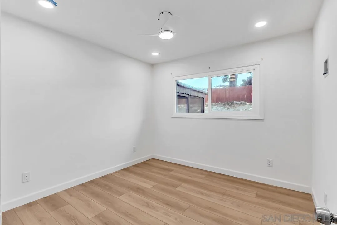 https://cdn.realtyfeed.com/cdn/127/260020355/0a213cec264d640e812ad34ead43d504.webp