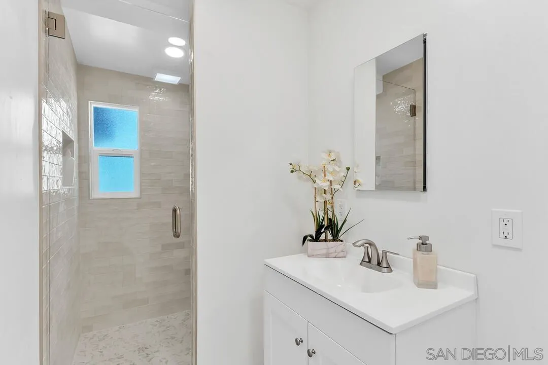 https://cdn.realtyfeed.com/cdn/127/260020355/0a34f2e5cc620066045600ff6fbcb7f4.webp