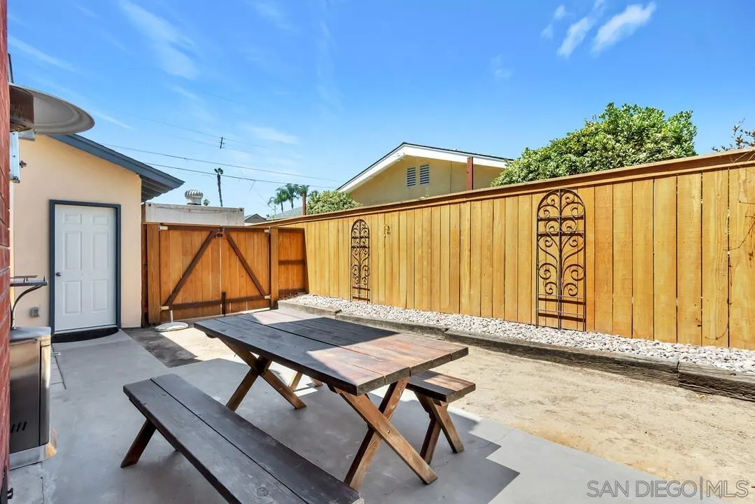 https://cdn.realtyfeed.com/cdn/127/260020355/326de31c5742cebea325d10b05c90d3c.webp