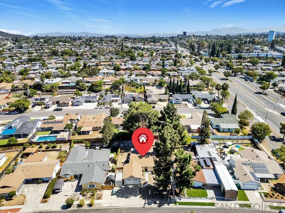 https://cdn.realtyfeed.com/cdn/127/260020355/32d047bff607882b269e9ed0bc8f1e27.webp