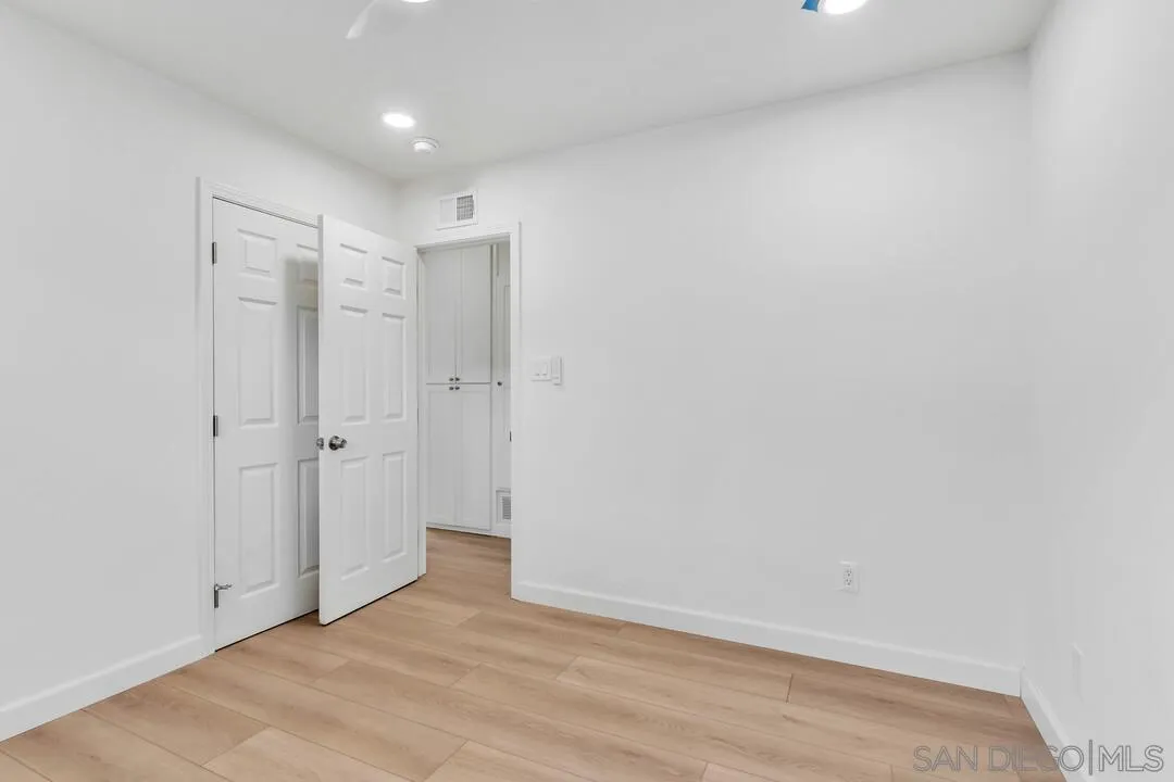 https://cdn.realtyfeed.com/cdn/127/260020355/730817fa9faf28e8bb500807d59403f4.webp