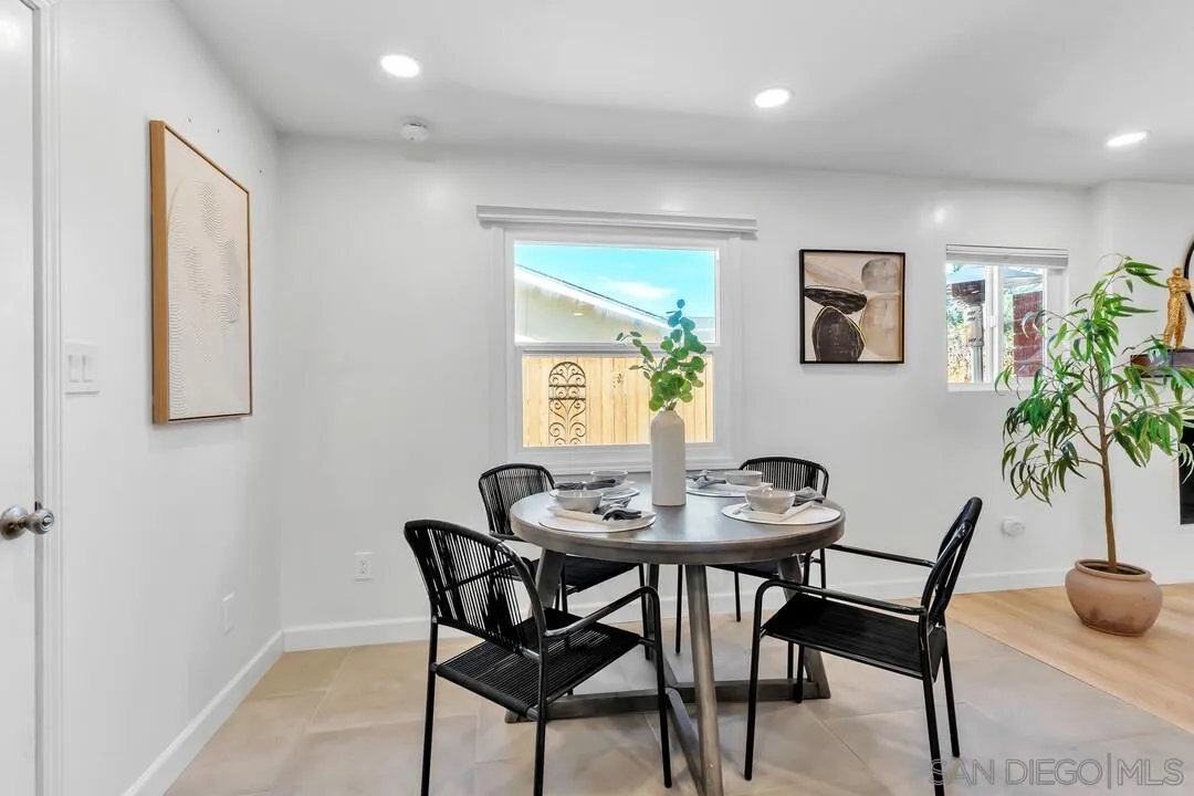 https://cdn.realtyfeed.com/cdn/127/260020355/bf3dfd4ae66fdc45a370e39ff3c67c4b.webp