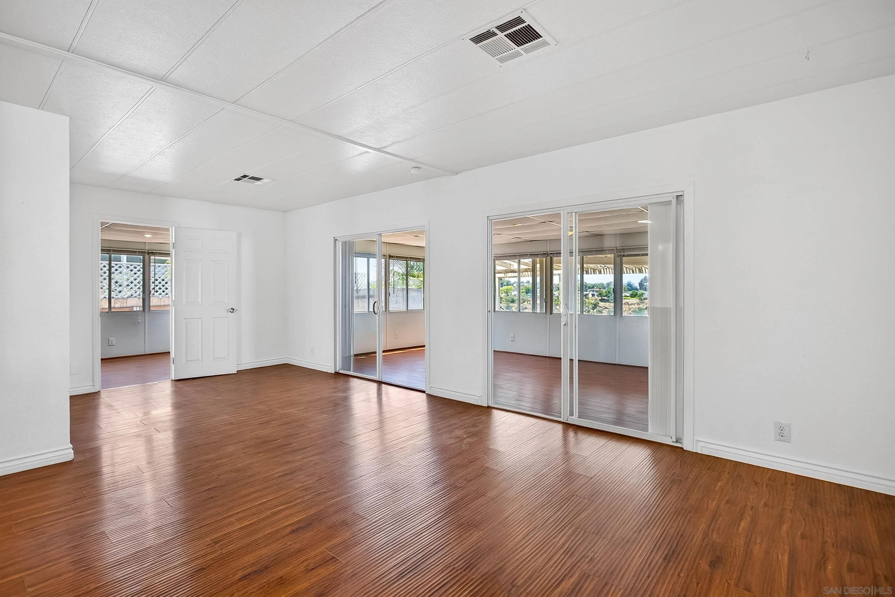 https://cdn.realtyfeed.com/cdn/127/260020359/0f5162b76a02fcc37ee82073a078154a.webp
