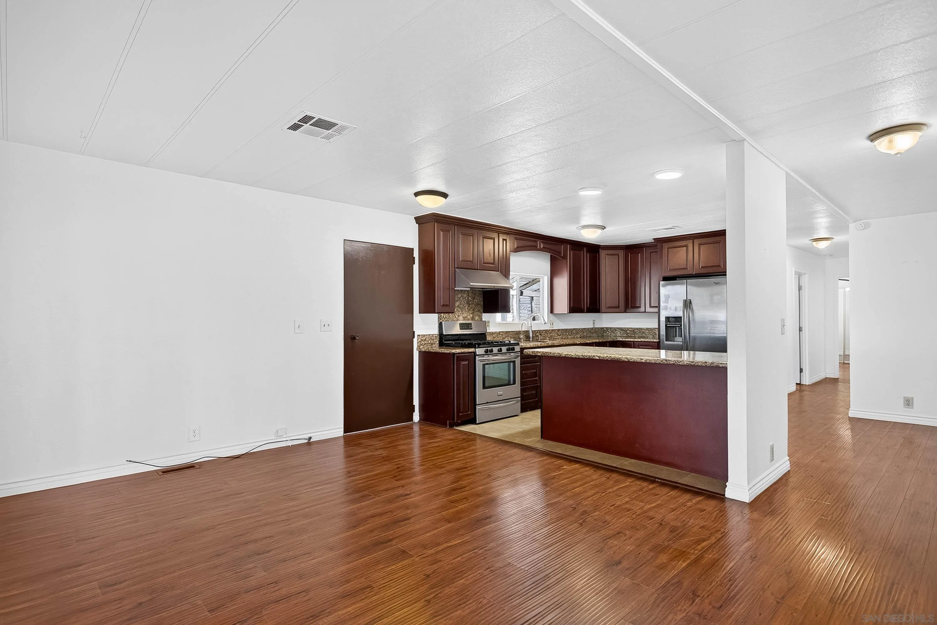 https://cdn.realtyfeed.com/cdn/127/260020359/6d6e066825156541f46d558128fe3ad2.webp