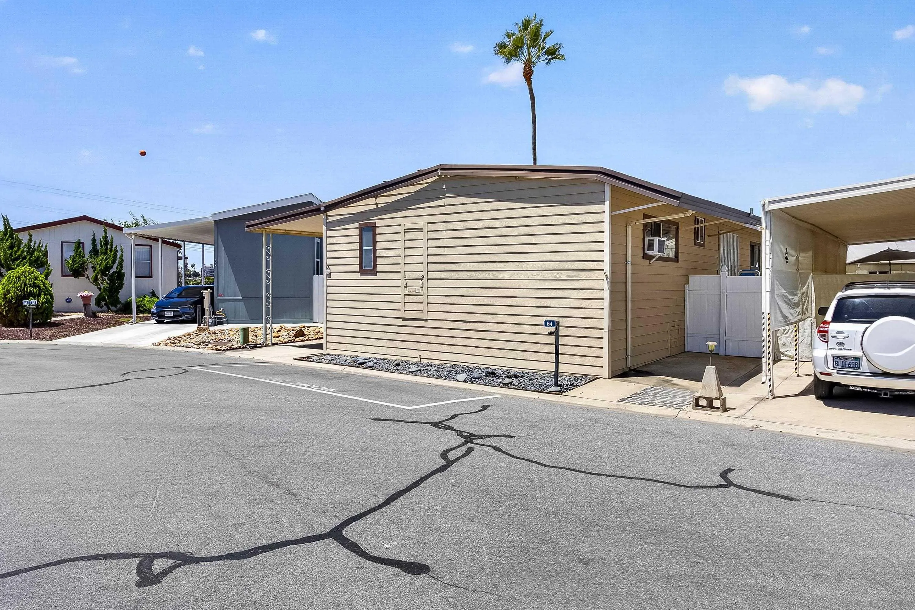 https://cdn.realtyfeed.com/cdn/127/260020359/91c43a8d70d7c9dd1c63eab81bae8026.webp
