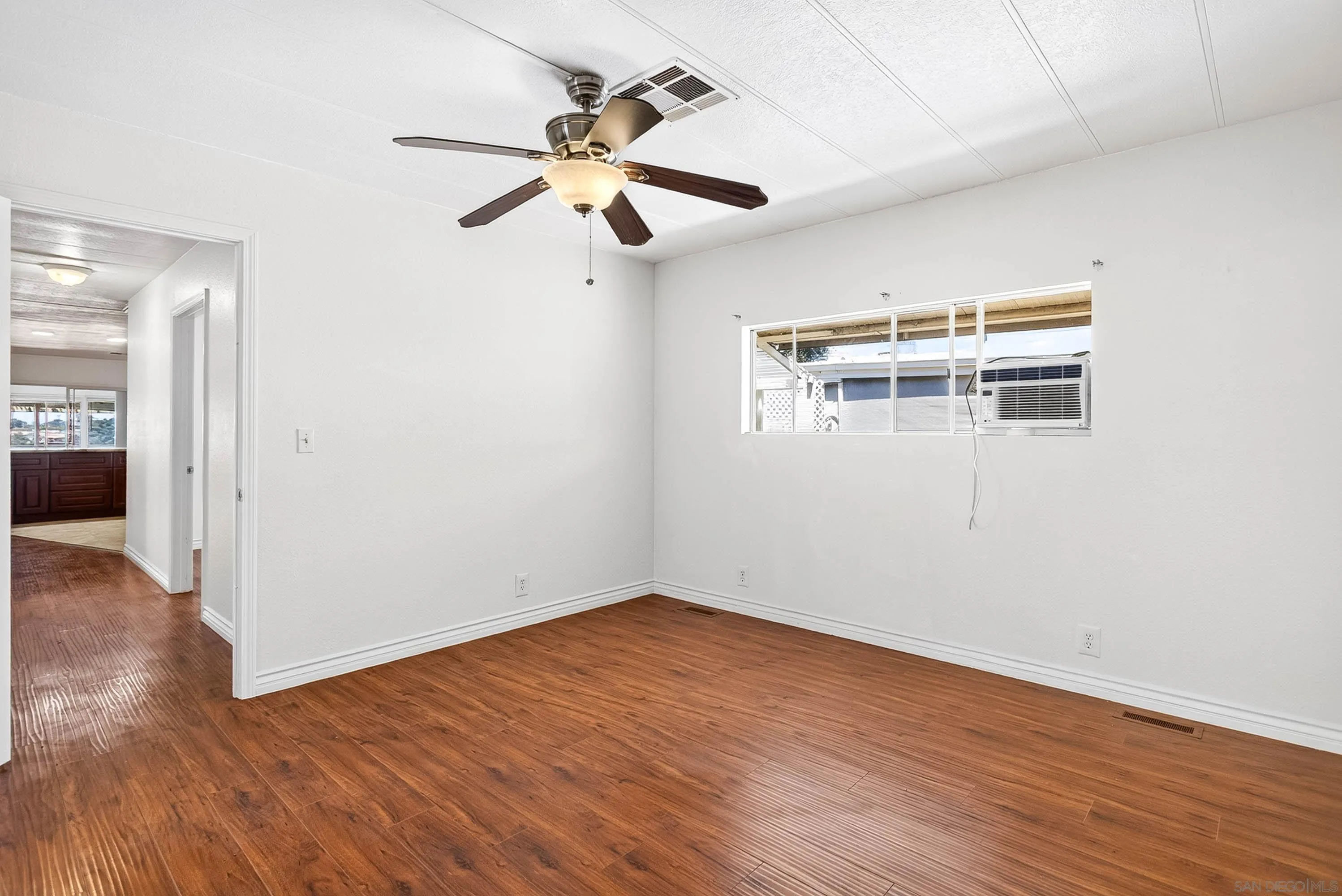 https://cdn.realtyfeed.com/cdn/127/260020359/b4fe59f7eac7c0536953fedfcb59752a.webp