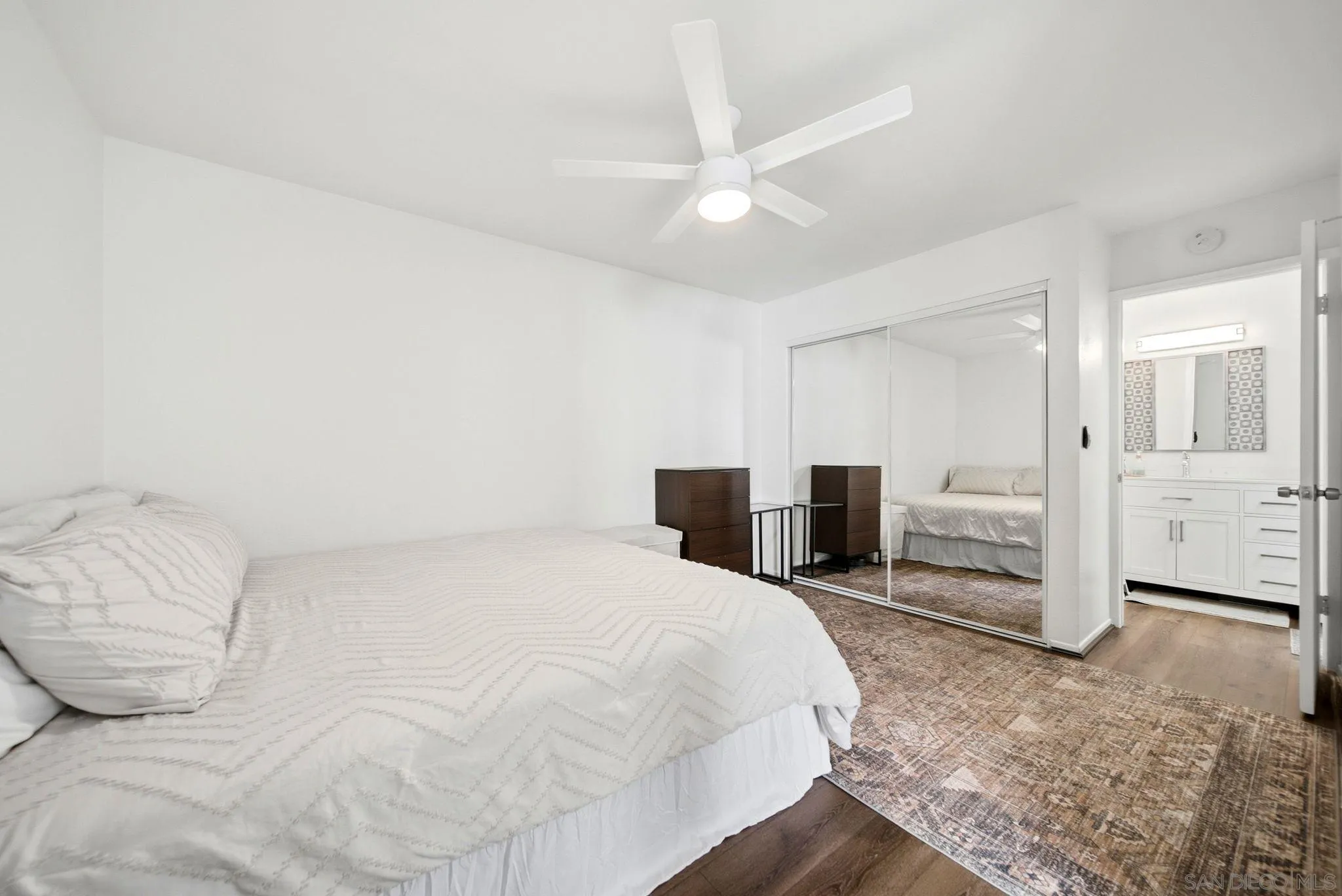 https://cdn.realtyfeed.com/cdn/127/260020360/3490e8829240b89ac163780d9535a258.webp