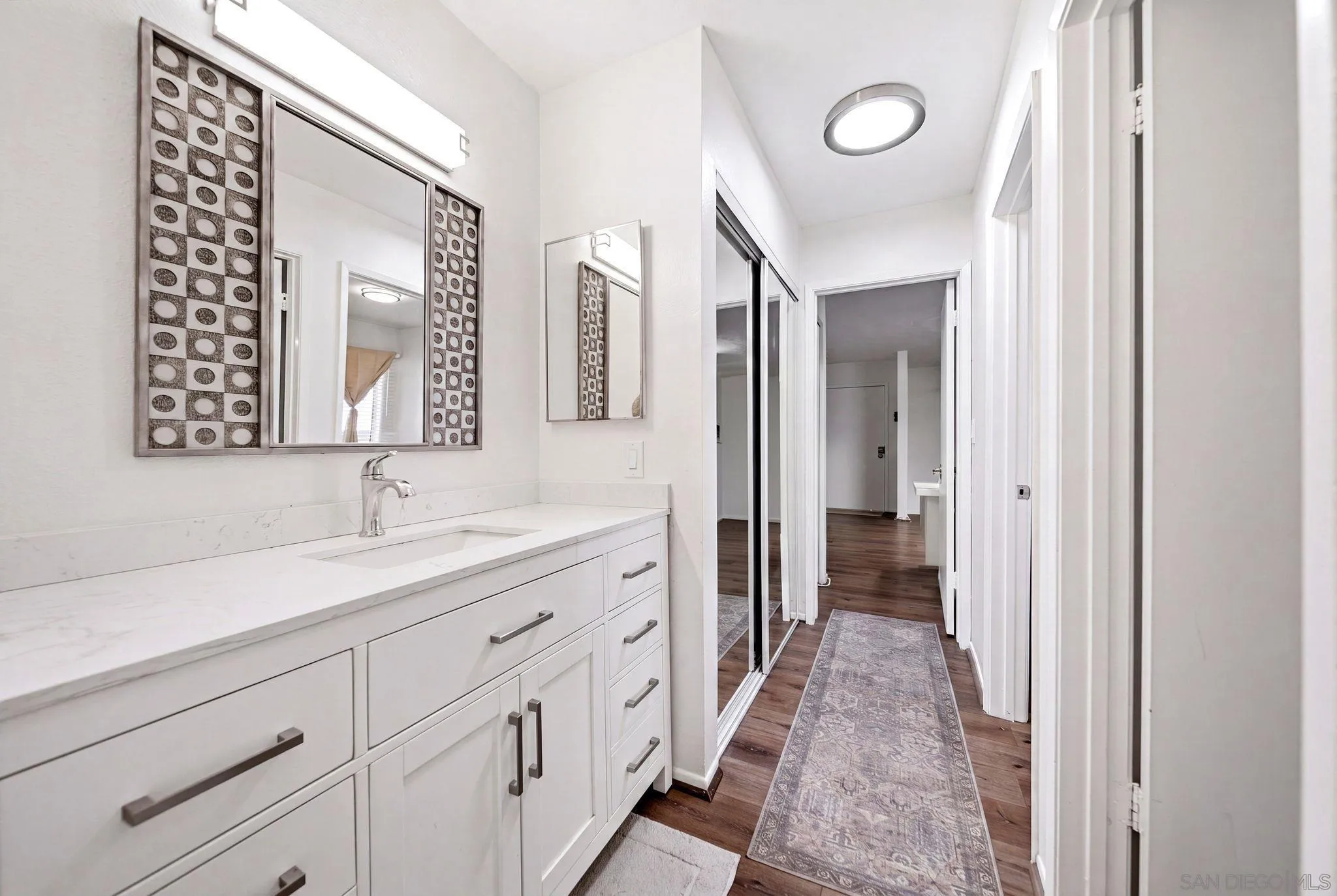 https://cdn.realtyfeed.com/cdn/127/260020360/7b9529e3a7a638074ee02928011098e1.webp