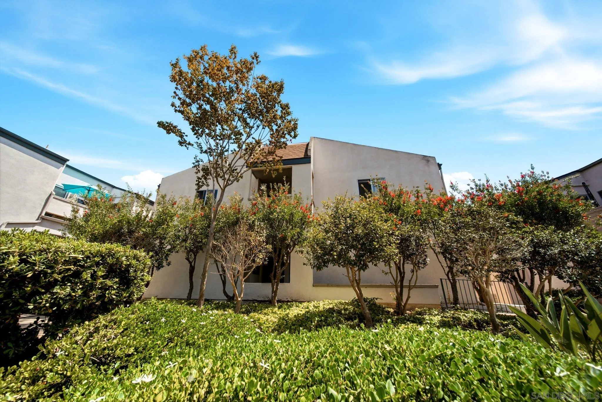 https://cdn.realtyfeed.com/cdn/127/260020360/bd646e7861cf1f35ce10775be70712bc.webp