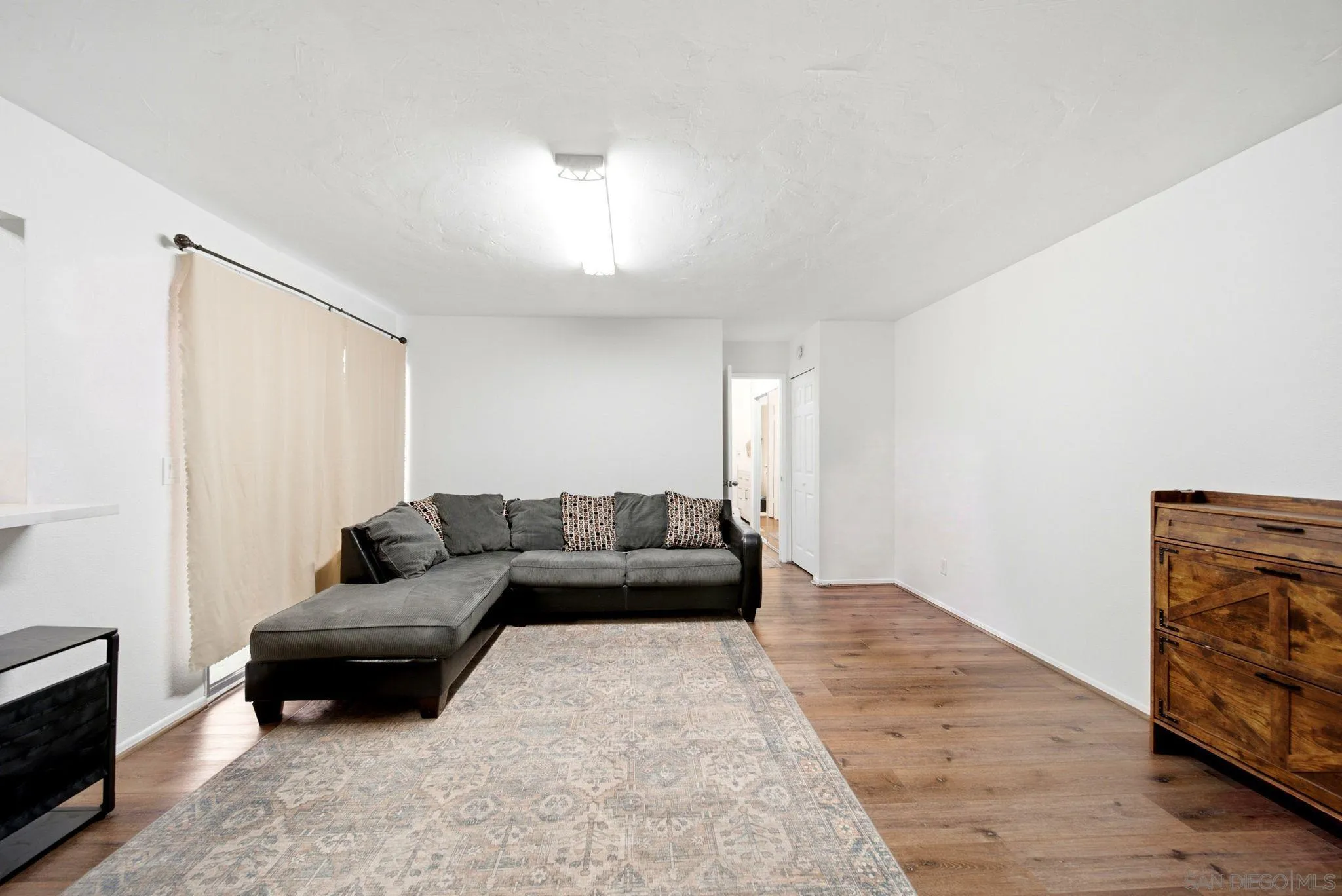 https://cdn.realtyfeed.com/cdn/127/260020360/e51e7f68f1a2b5b20f98a0c8f3630b6b.webp