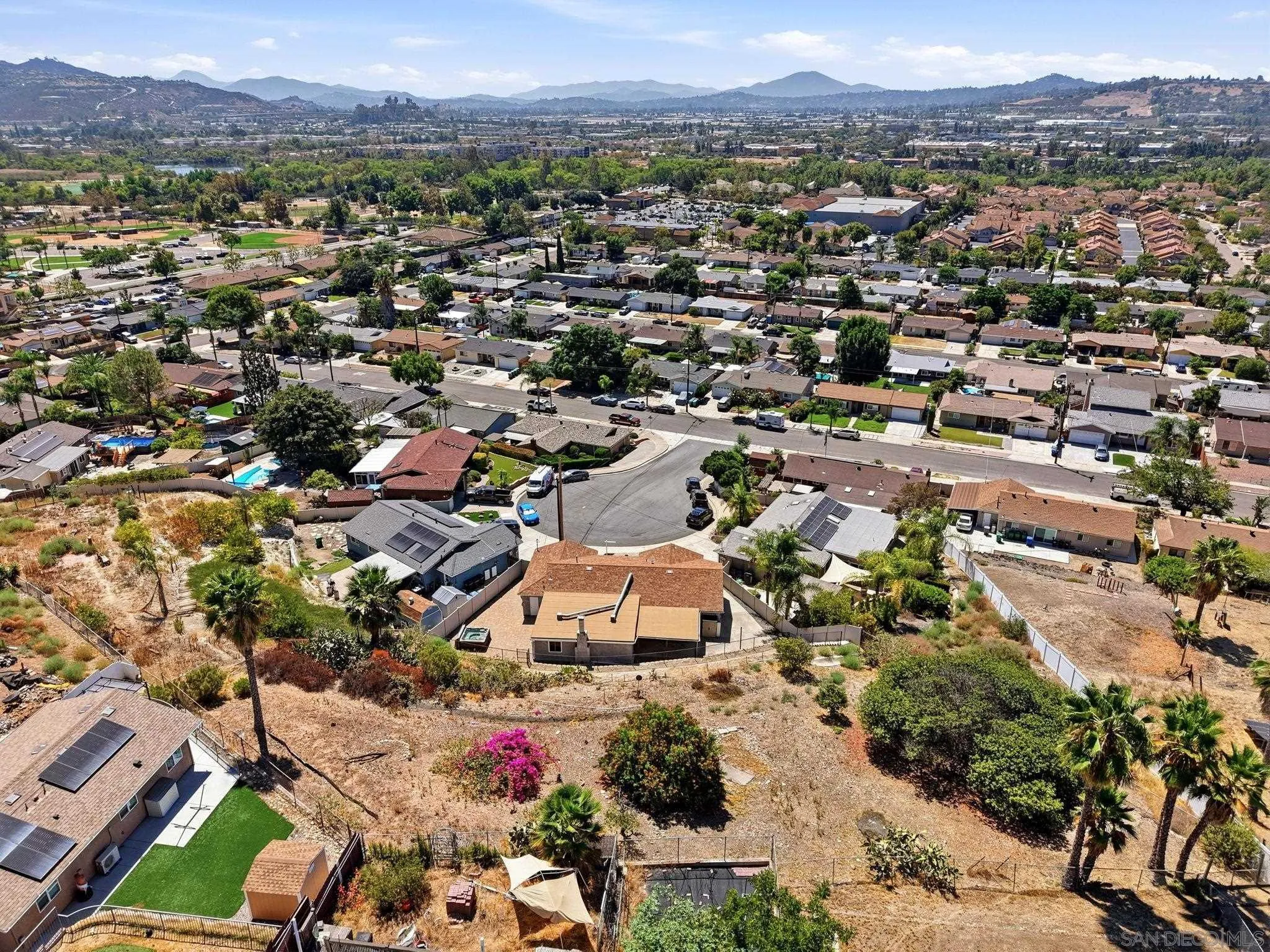 https://cdn.realtyfeed.com/cdn/127/260020363/06167aaa3a89077e3761b9c270474abc.webp