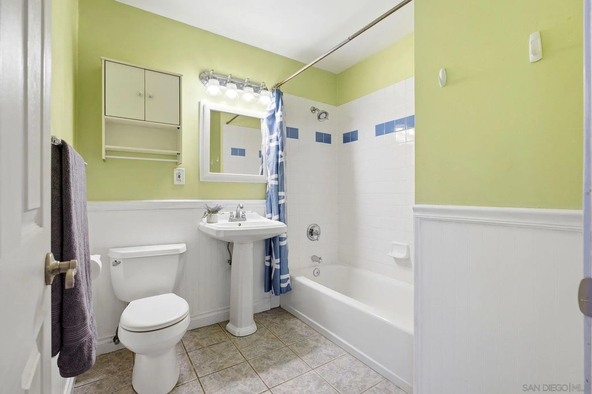 https://cdn.realtyfeed.com/cdn/127/260020363/5064d78868d2fdd037aac60fe1b570bc.webp