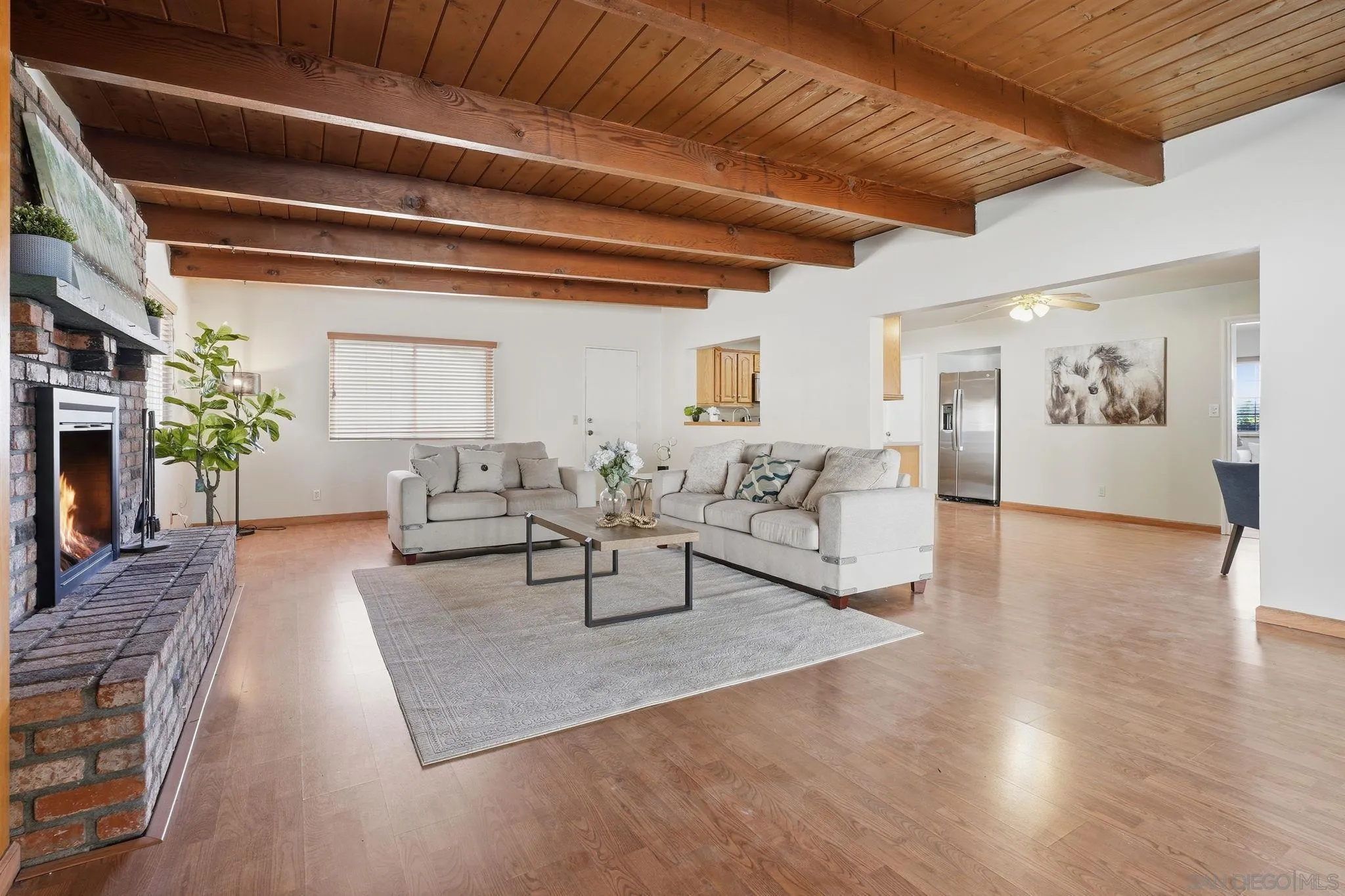 https://cdn.realtyfeed.com/cdn/127/260020363/5ad81dfad1bc078495bffc70876c8cca.webp