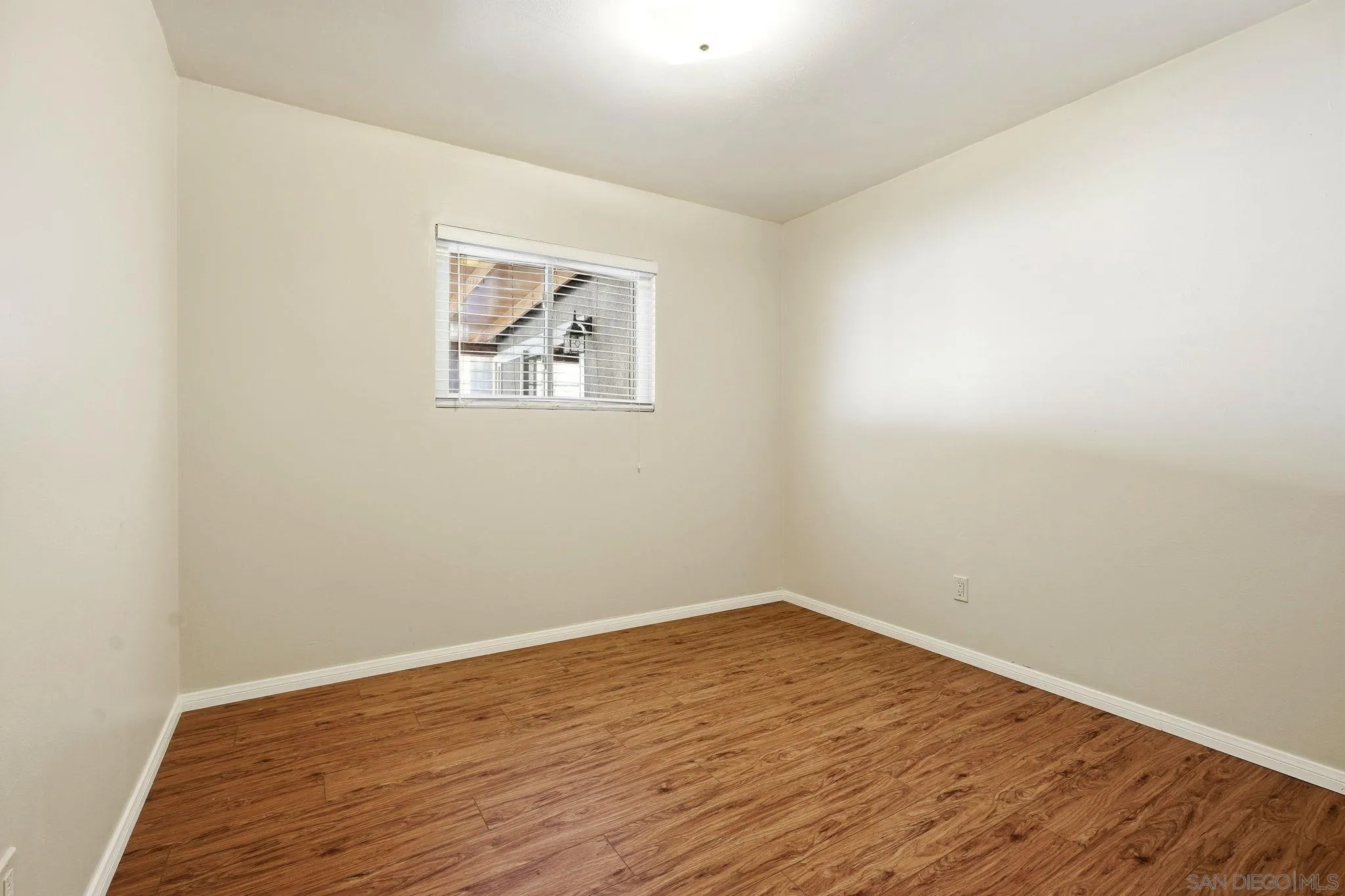 https://cdn.realtyfeed.com/cdn/127/260020363/5b4ce7041abb779218fb780685f69fad.webp