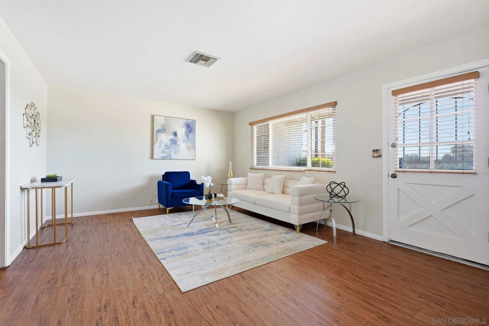 https://cdn.realtyfeed.com/cdn/127/260020363/677527b0e22ceaeb85aa461cbeb7e992.webp