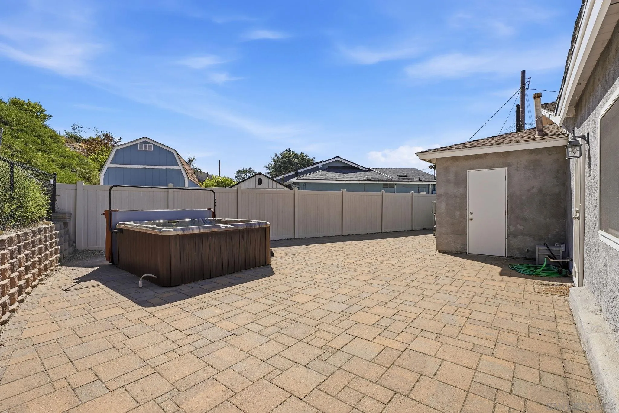 https://cdn.realtyfeed.com/cdn/127/260020363/a5d0c41846eb42686e1347890fc1dfa2.webp