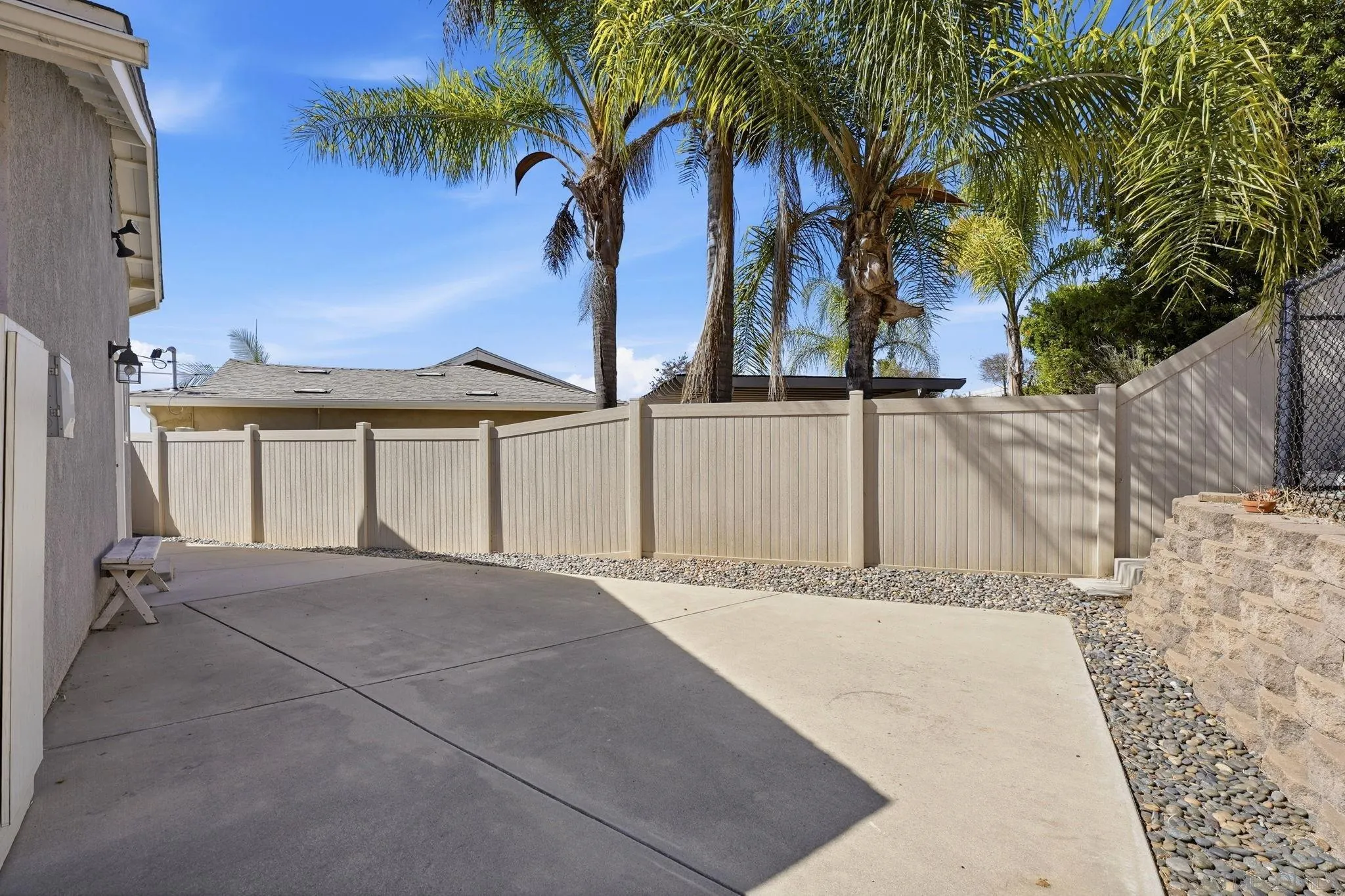 https://cdn.realtyfeed.com/cdn/127/260020363/eb6563f0e0318788a8845082d0f9986e.webp