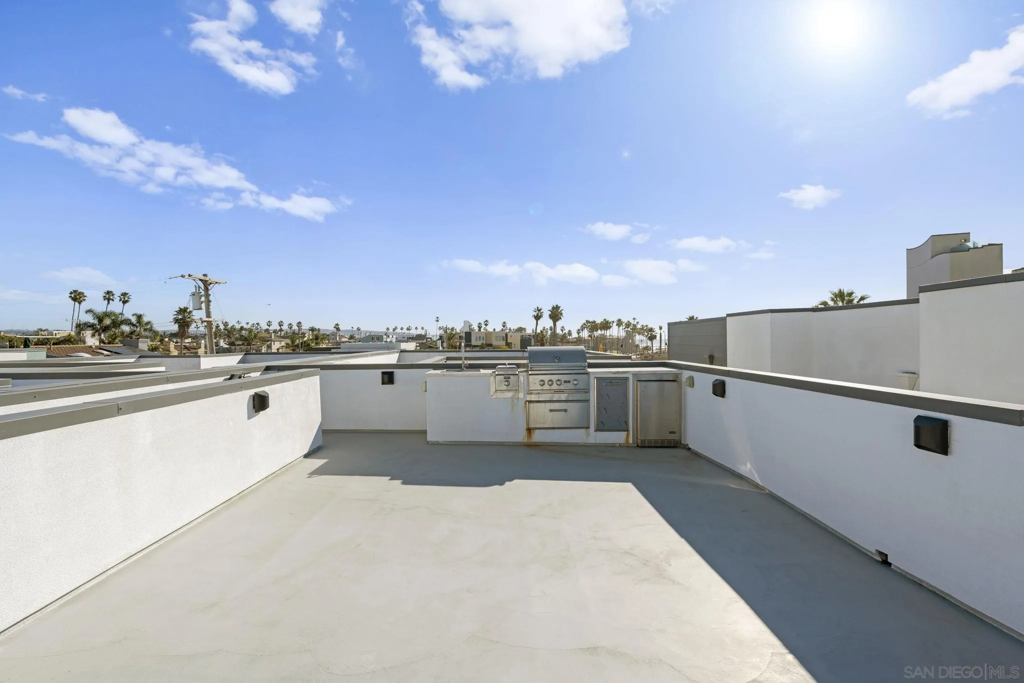 https://cdn.realtyfeed.com/cdn/127/260020367/28d5619bb41a9e03790e1a651524395e.webp