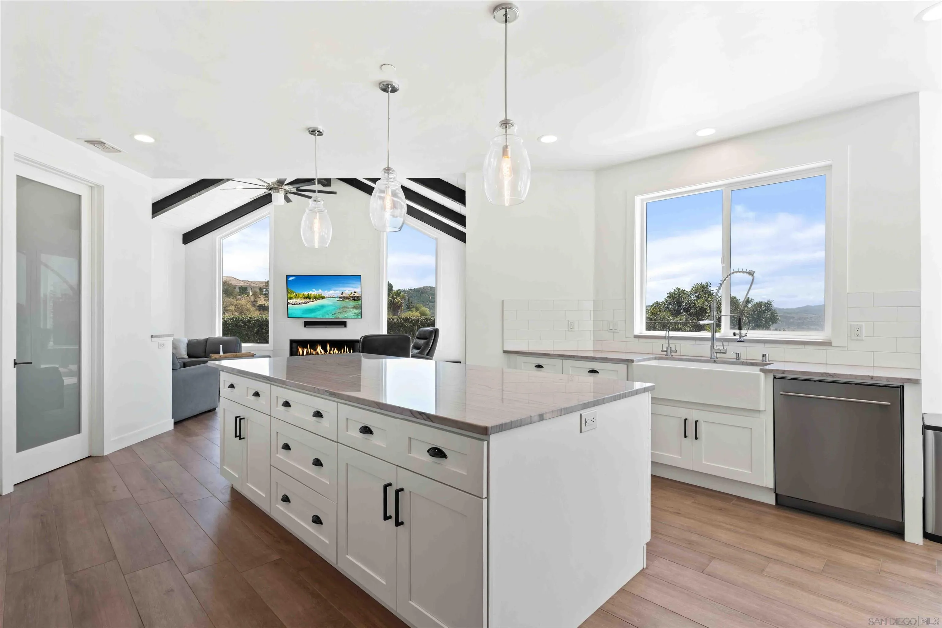 2370 Dos Lomas, Fallbrook, CA 92028 - Photo 4 of 30, Fallbrook, CA