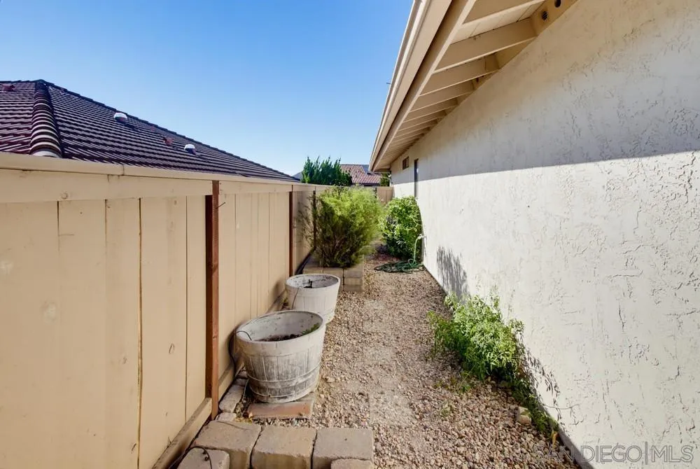 https://cdn.realtyfeed.com/cdn/127/260020372/80393a25d8bdf0db43e3ce703766729e.webp