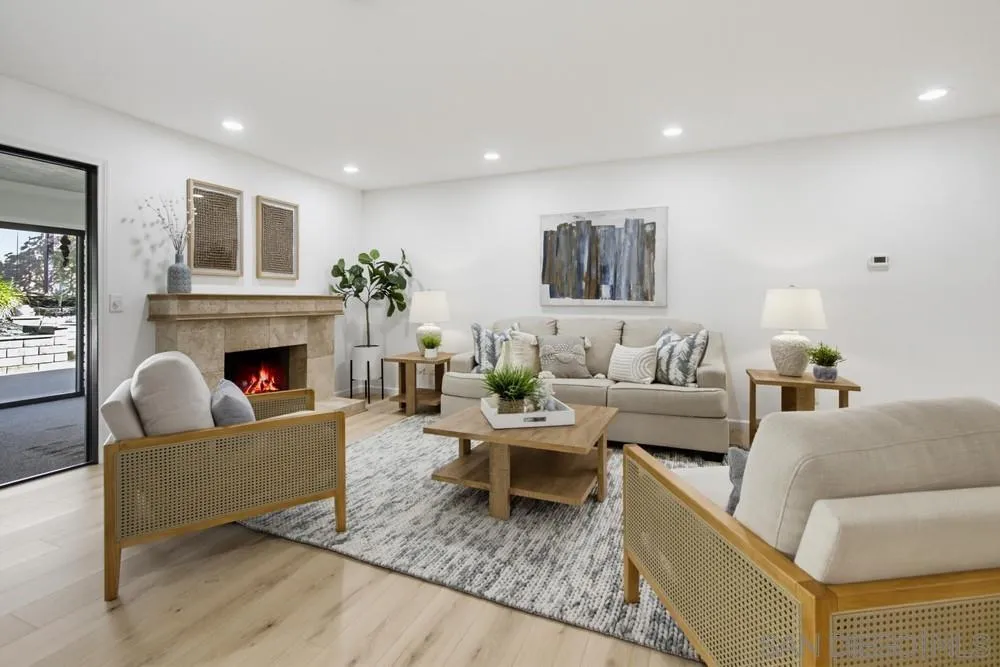 https://cdn.realtyfeed.com/cdn/127/260020372/a102db43f0191eed093f5efeed4557a6.webp