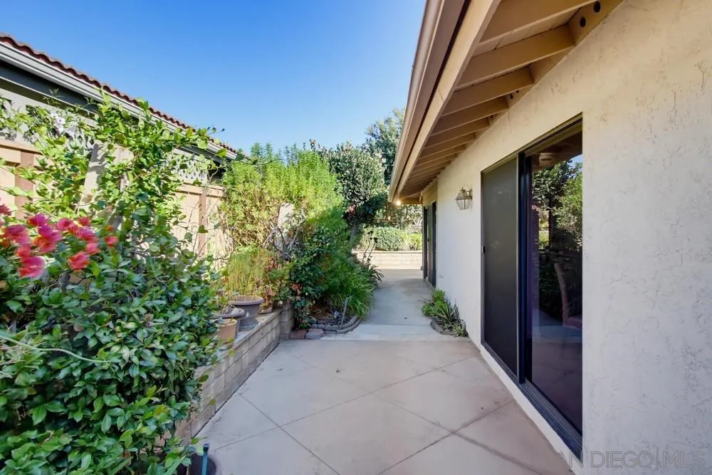 https://cdn.realtyfeed.com/cdn/127/260020372/d76d1e71443f4f0f002301fb4cbfceee.webp