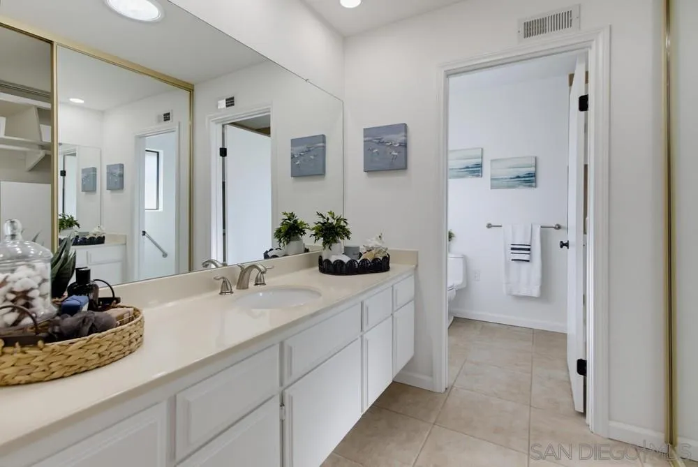 https://cdn.realtyfeed.com/cdn/127/260020372/e1b4fd285c7084bcdf88e45afa893c83.webp