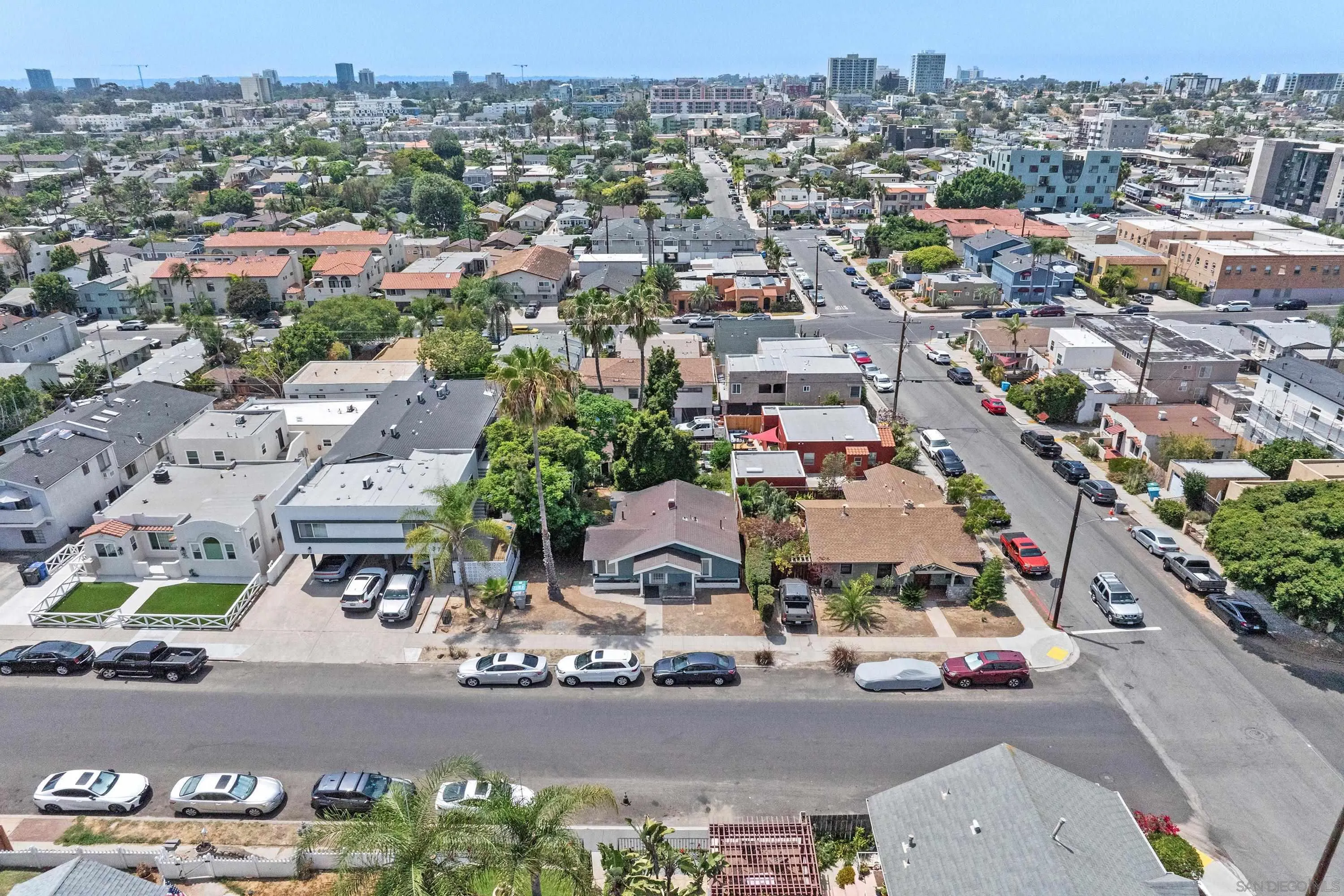 https://cdn.realtyfeed.com/cdn/127/260020373/a0fd88c548cab1f21a4e541c862222f7.webp