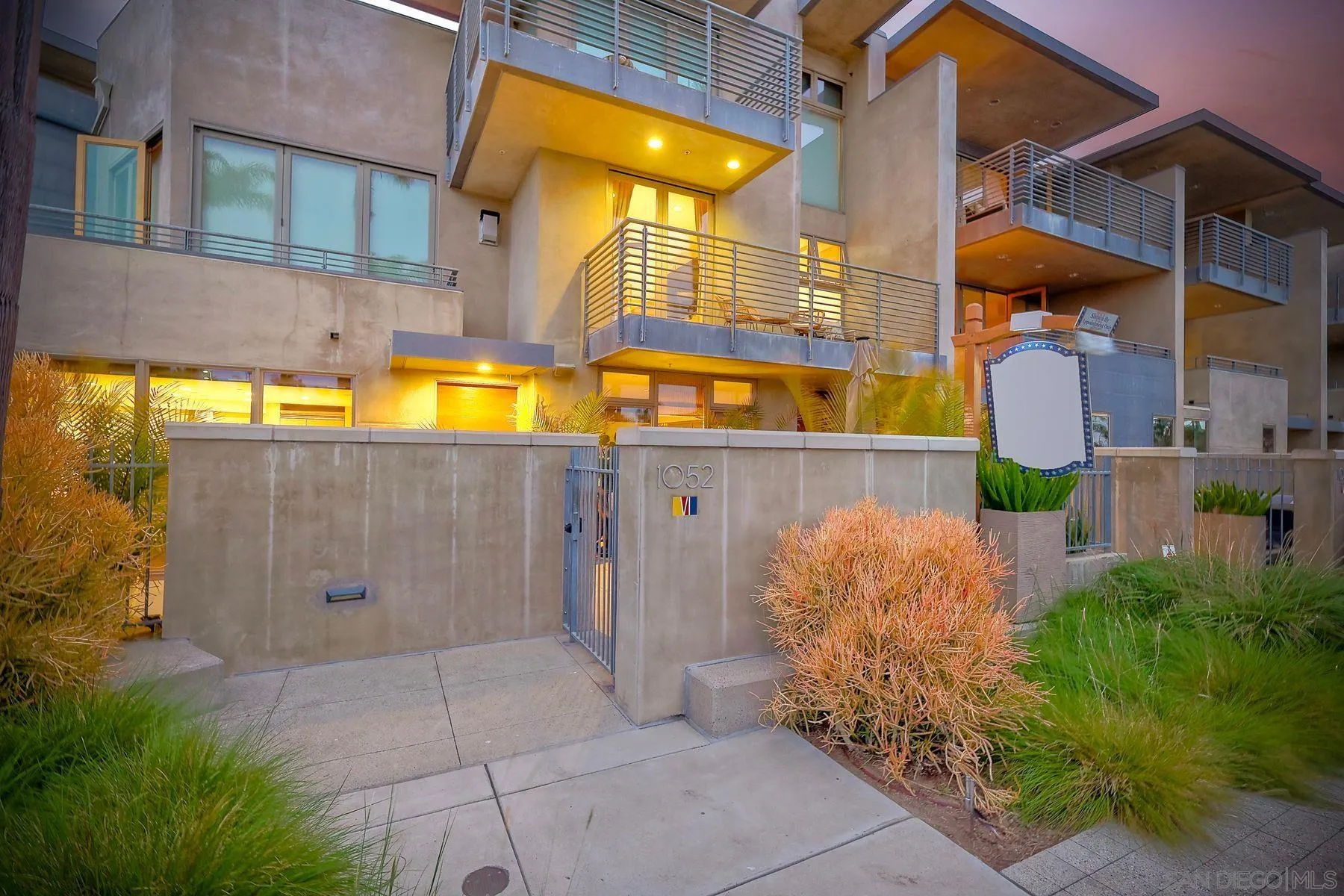 1052 Anchorage Ln, San Diego, CA 92106 - Photo 4 of 50, San Diego, CA