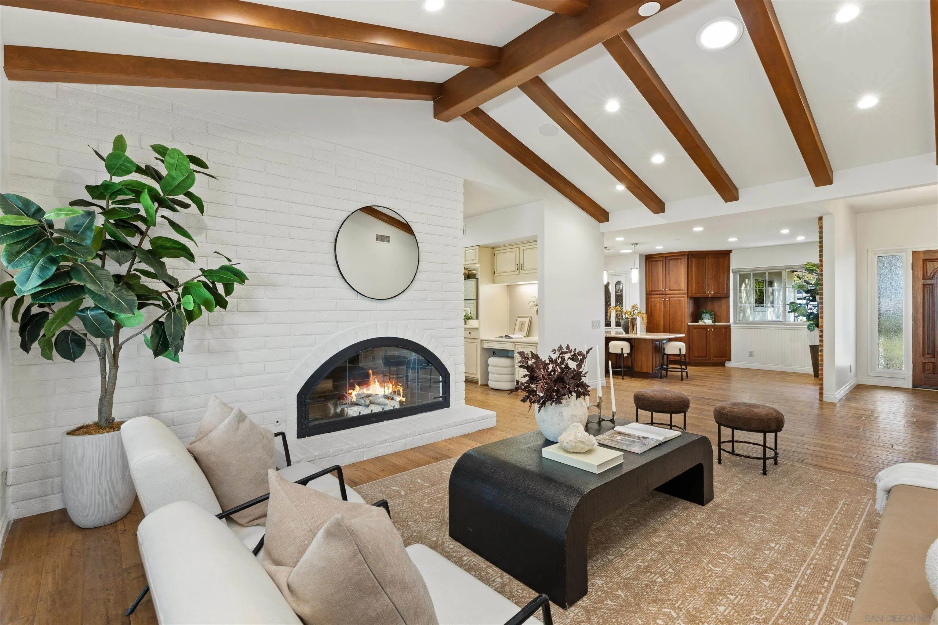 https://cdn.realtyfeed.com/cdn/127/260020377/01045651a5c22081b5f6a6e446d84833.webp