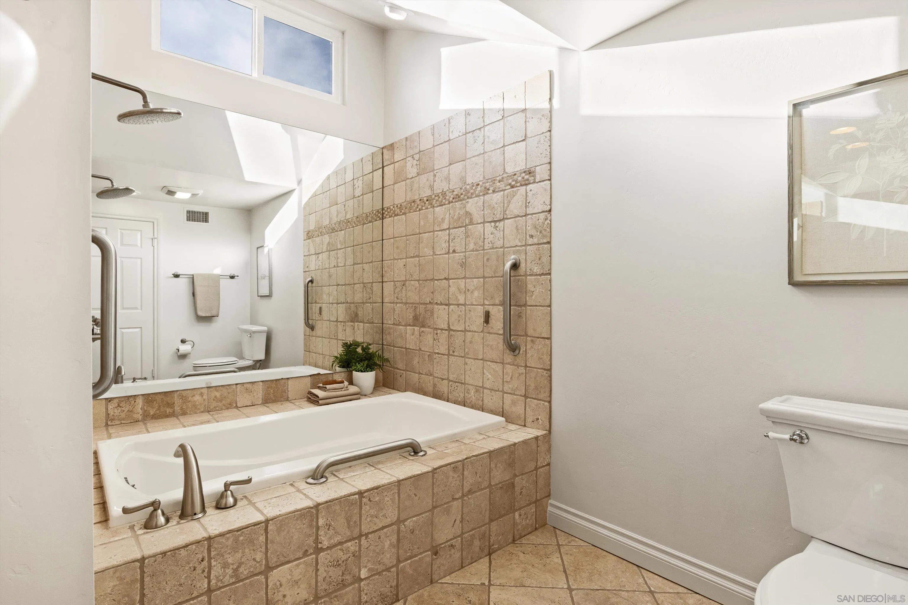 https://cdn.realtyfeed.com/cdn/127/260020377/364c236dc99c846b5d3ebc29e7b39a8e.webp
