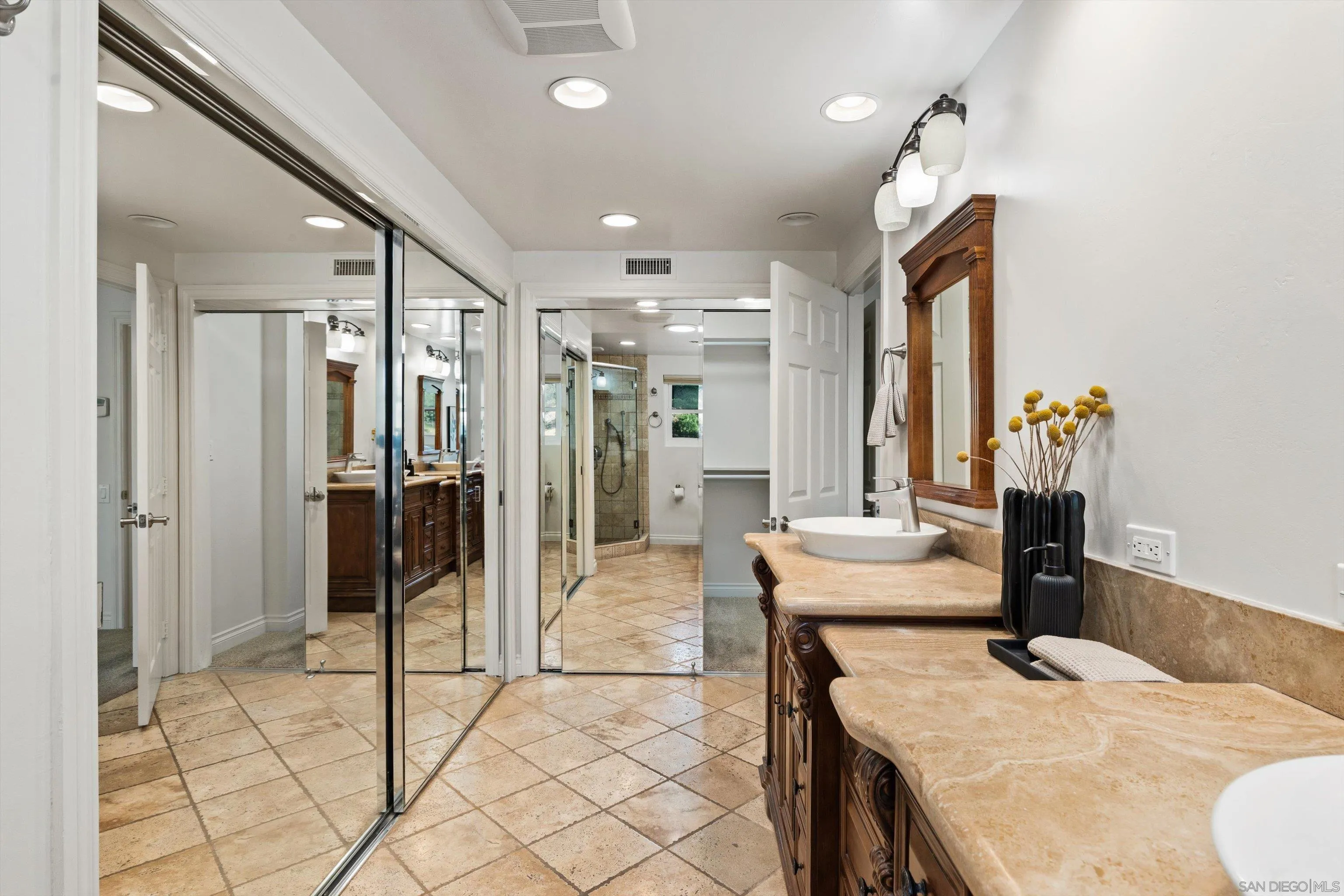 https://cdn.realtyfeed.com/cdn/127/260020377/65b8d16bbd7f6b07e8e8fff322f1c9e0.webp