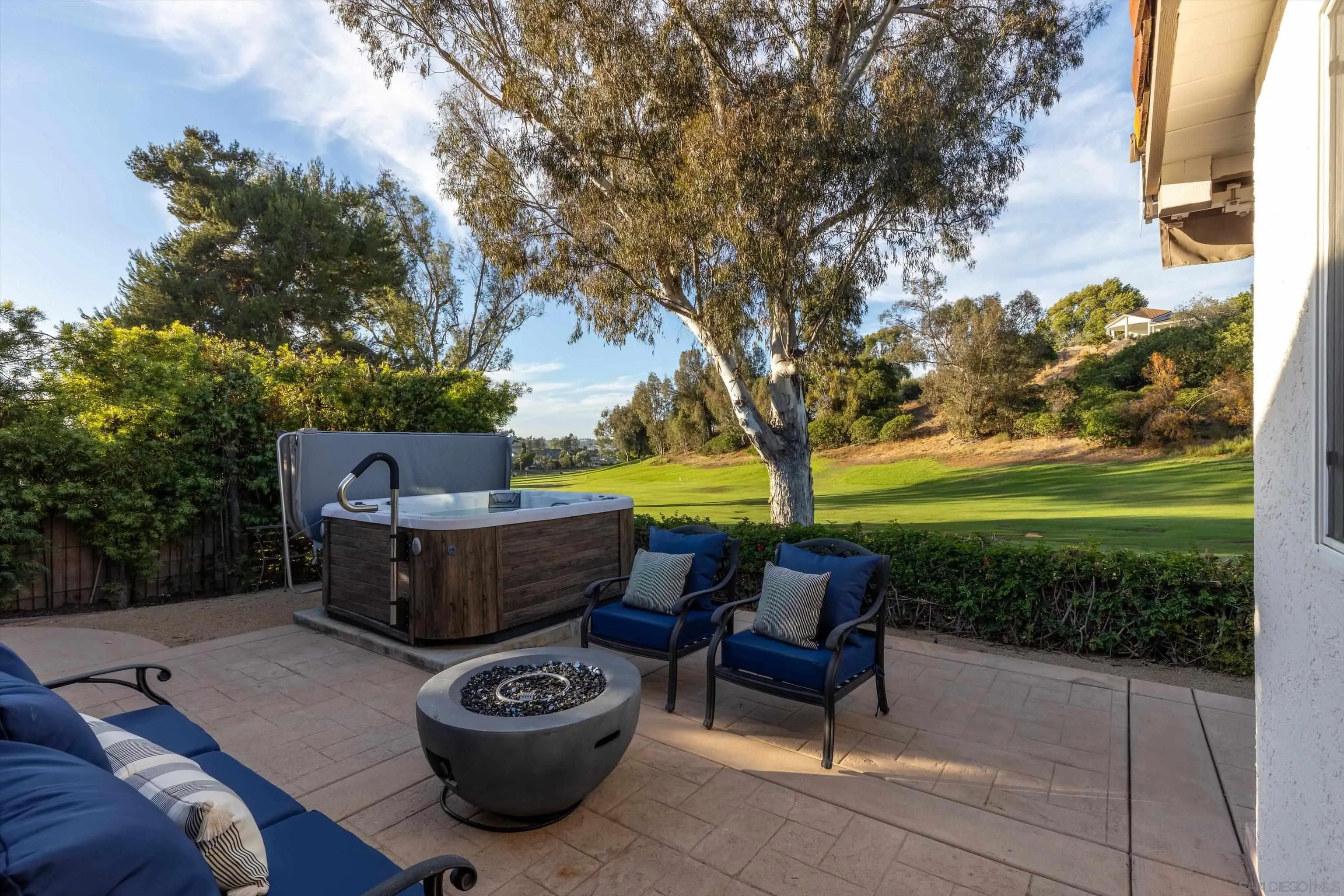https://cdn.realtyfeed.com/cdn/127/260020377/74ba7a57f61d1e48ef99619ea8170f7e.webp