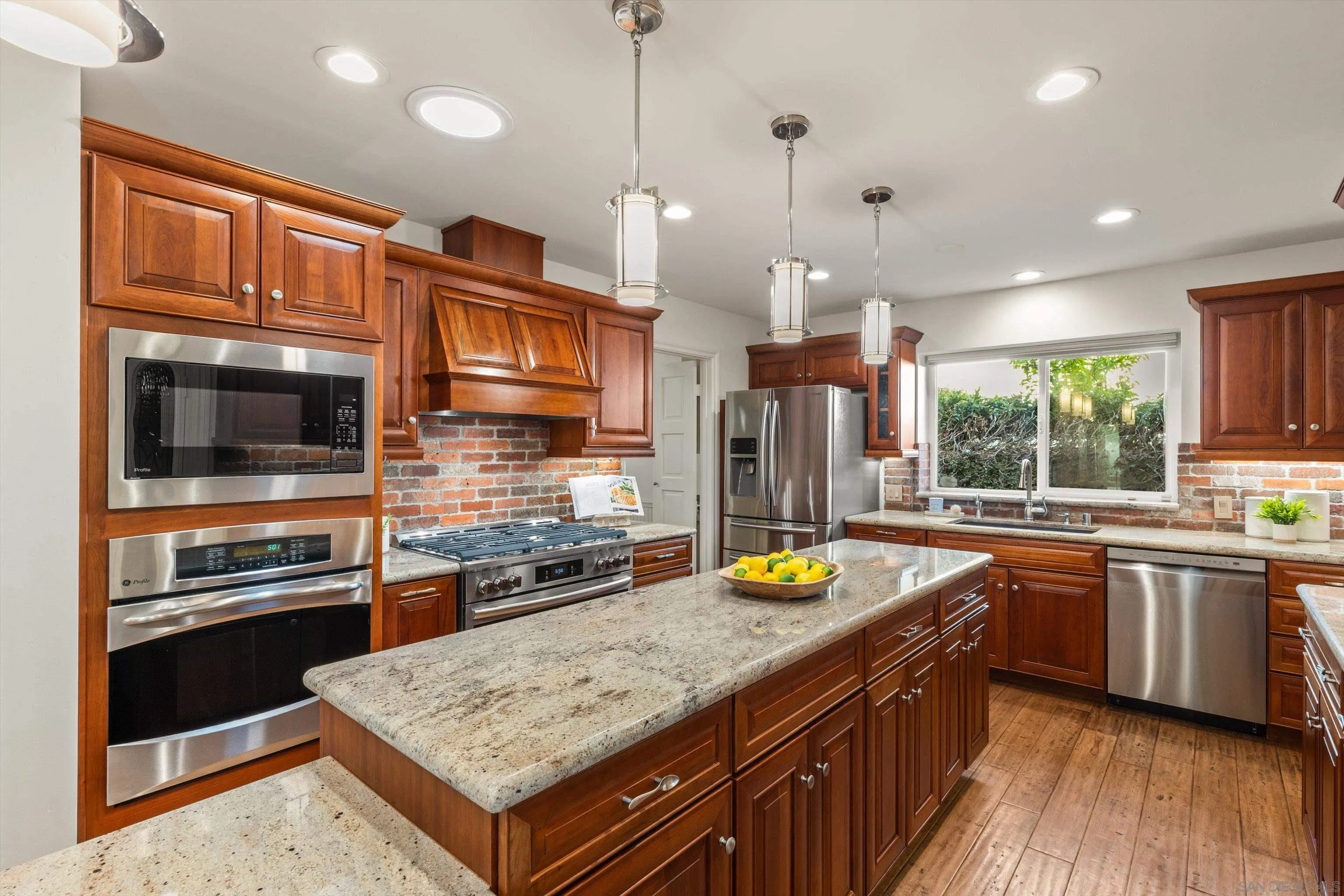 https://cdn.realtyfeed.com/cdn/127/260020377/fde8c80607bc522ad2e4330e35ea5baf.webp