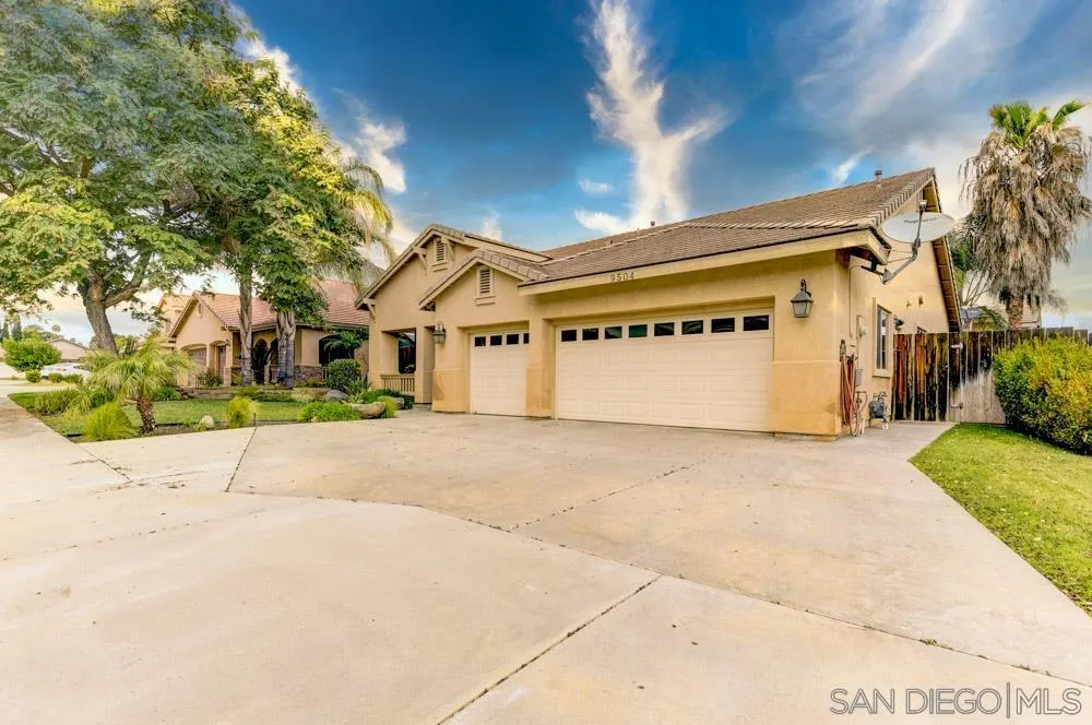9504 Paseo De Los Castillos, Santee, CA 92071 - Main photo, Santee, CA